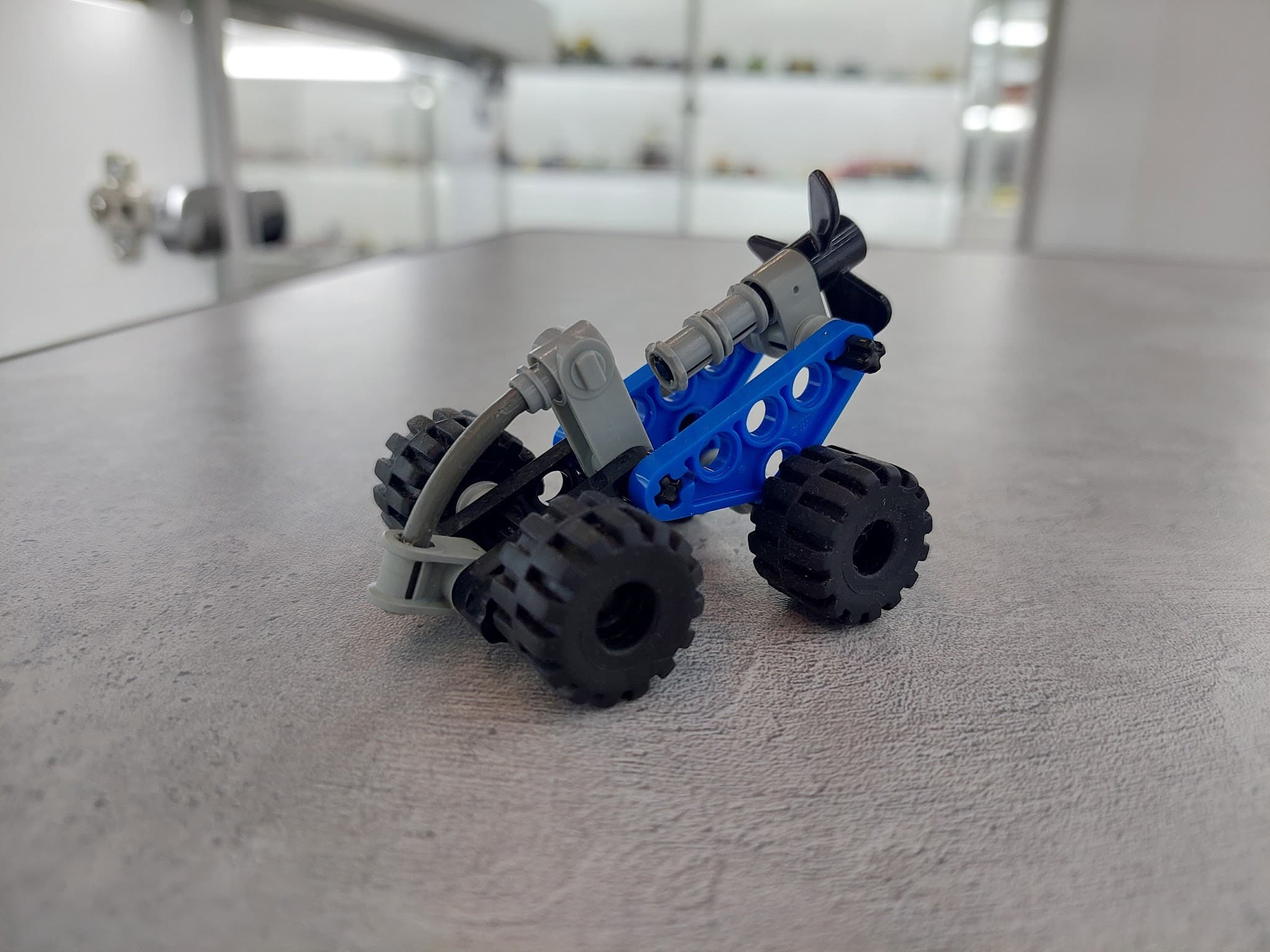 LEGO 1258 Propeller Car