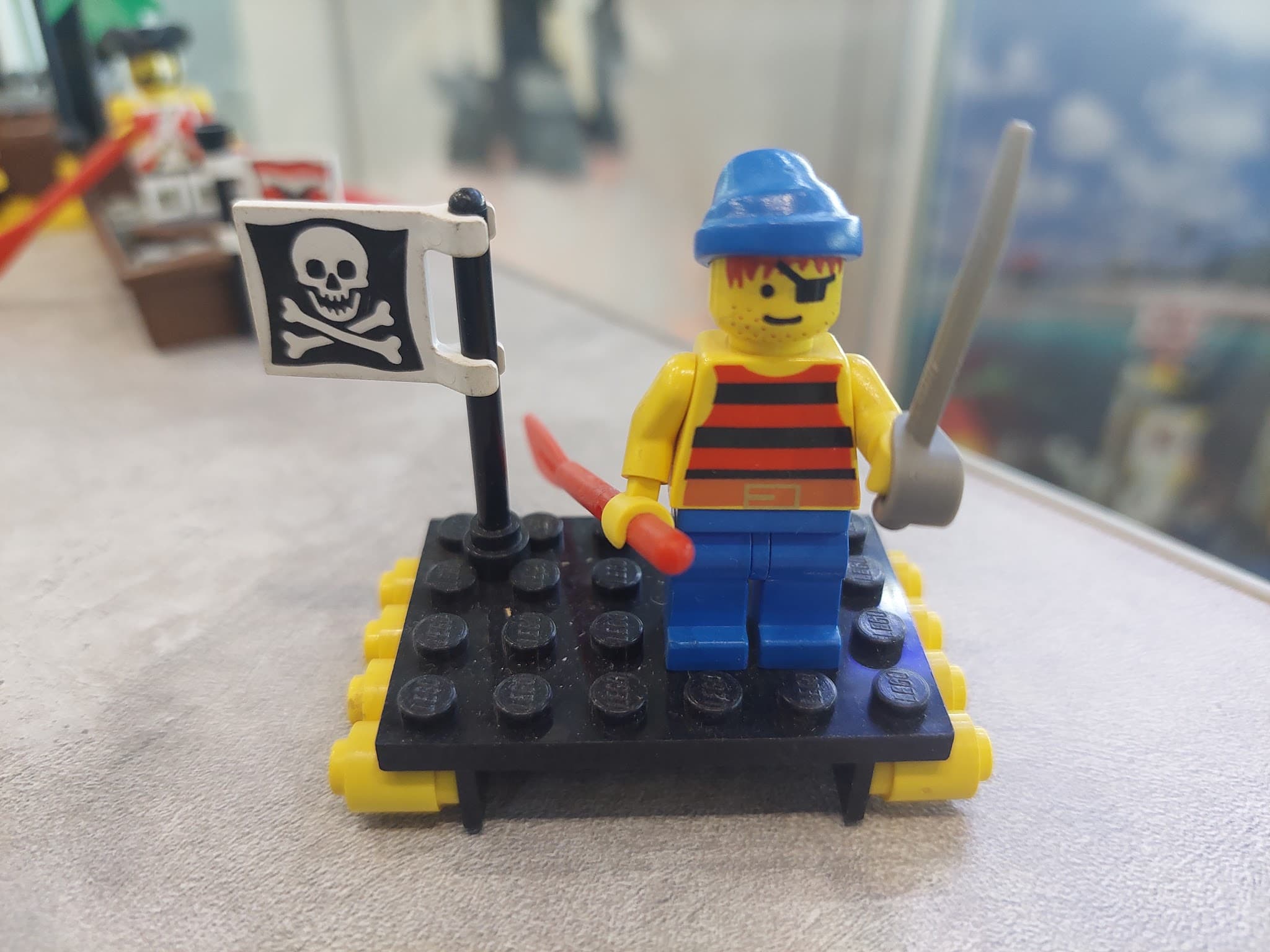 LEGO 1733 Shipwrecked Pirate
