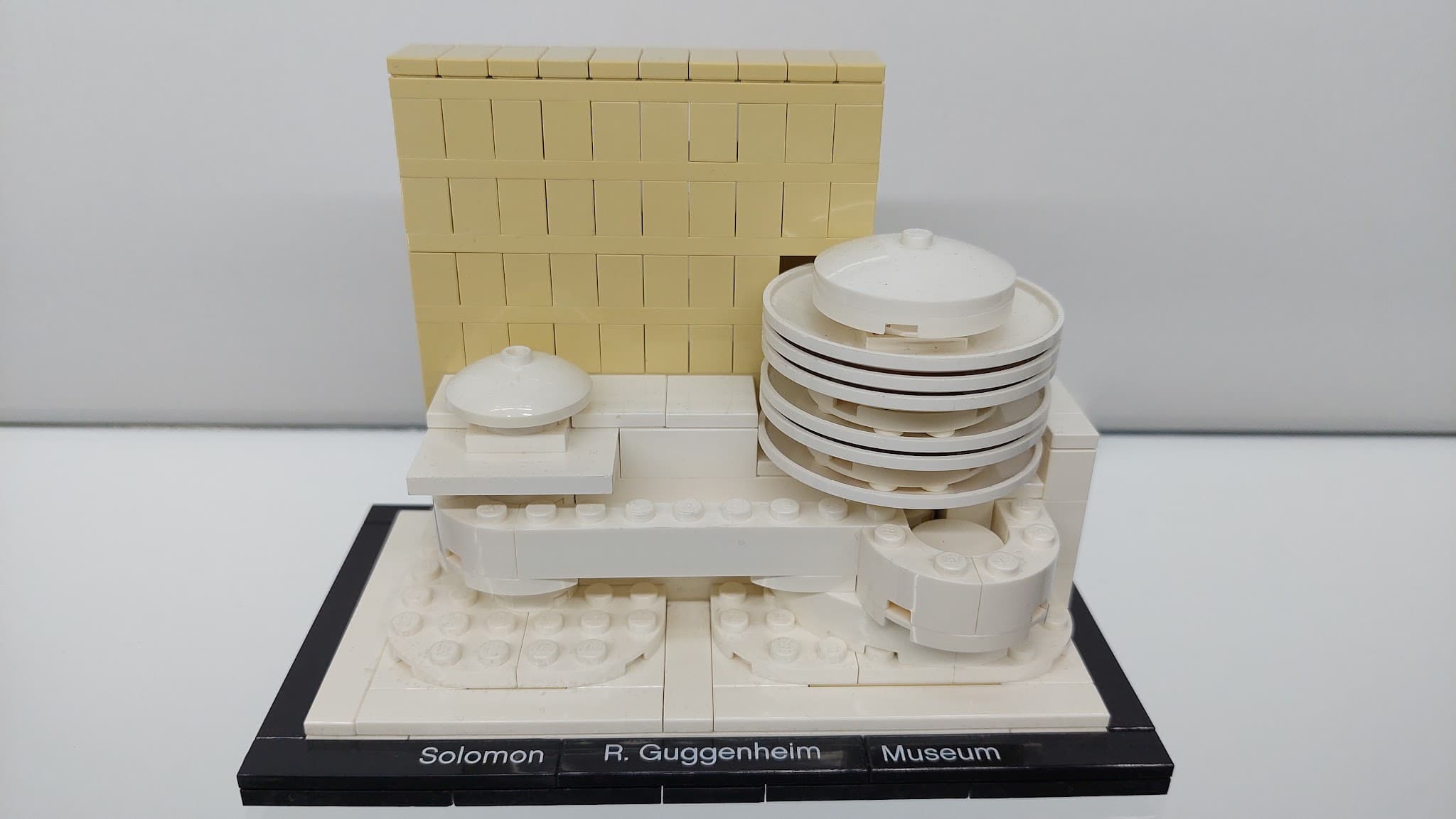 LEGO 21004 Solomon Guggenheim Museum