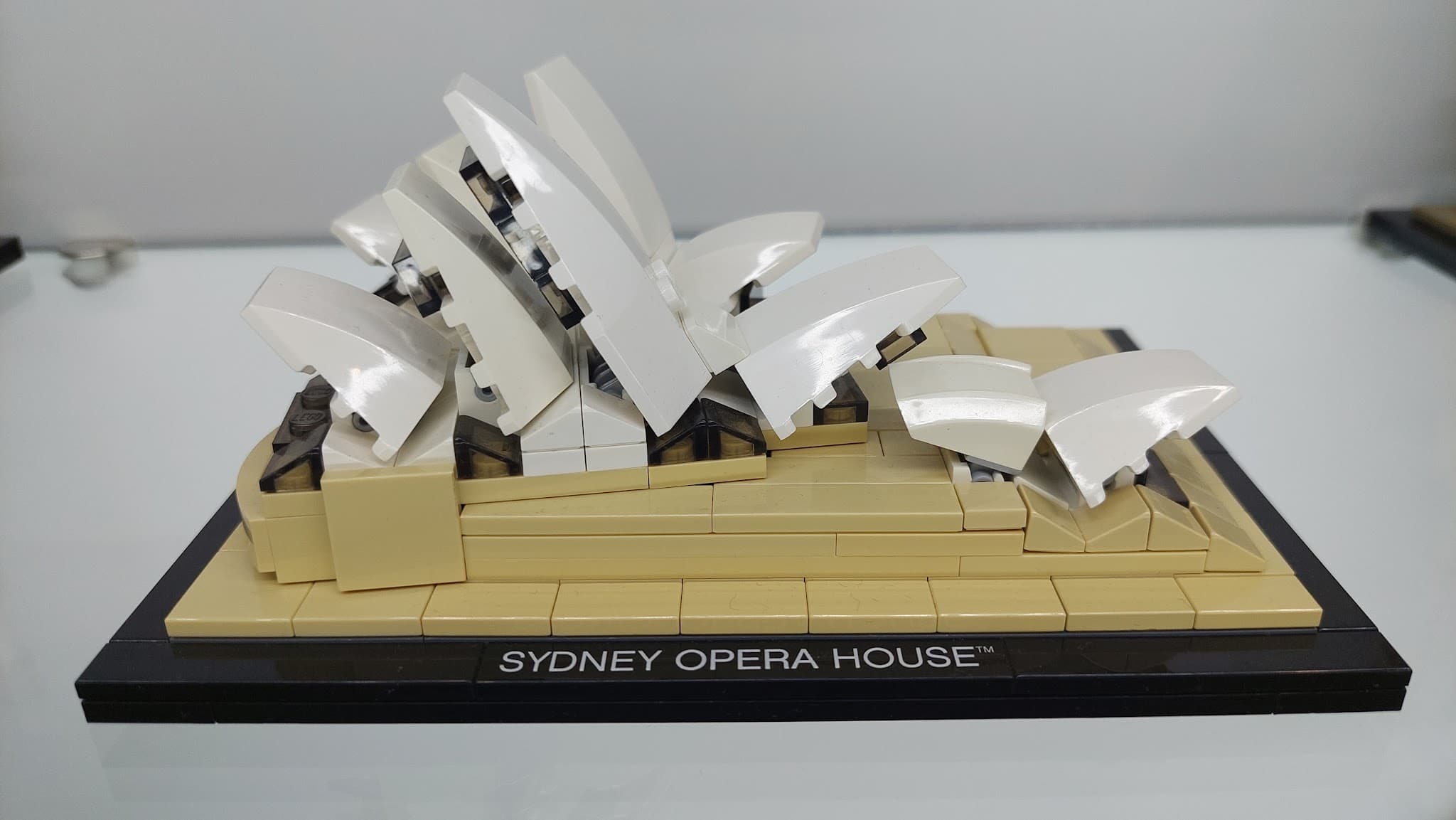 LEGO 21012 Sydney Opera House