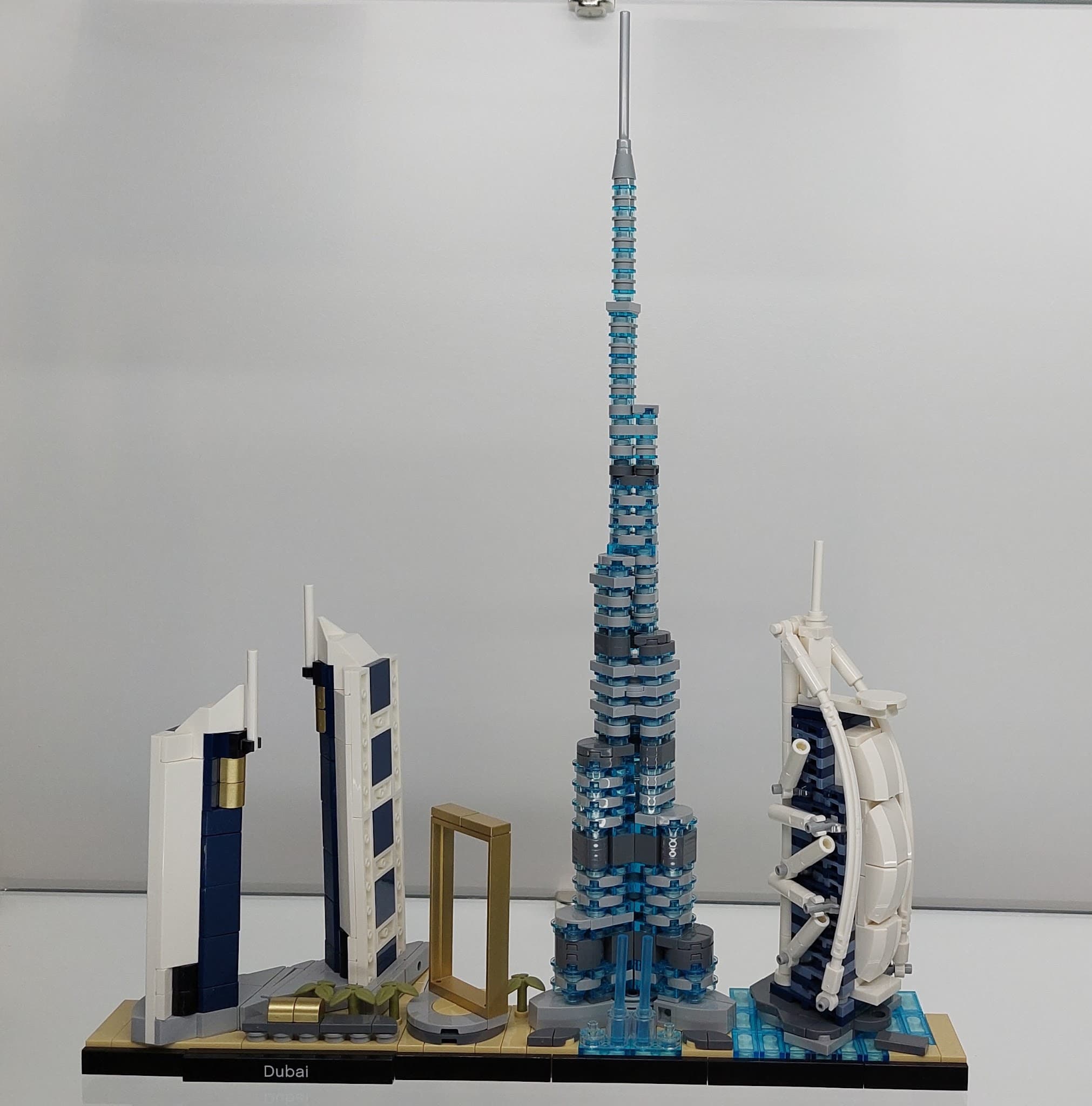 LEGO 21052 Dubai