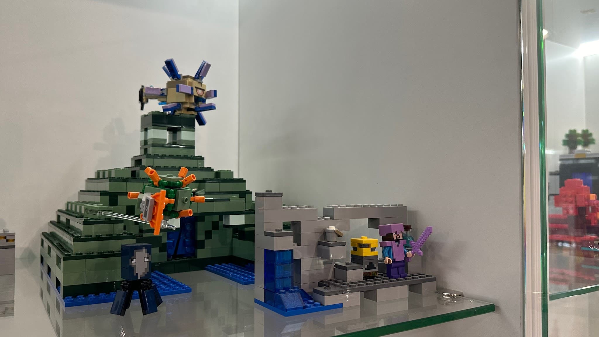 LEGO 21136 The Ocean Monument