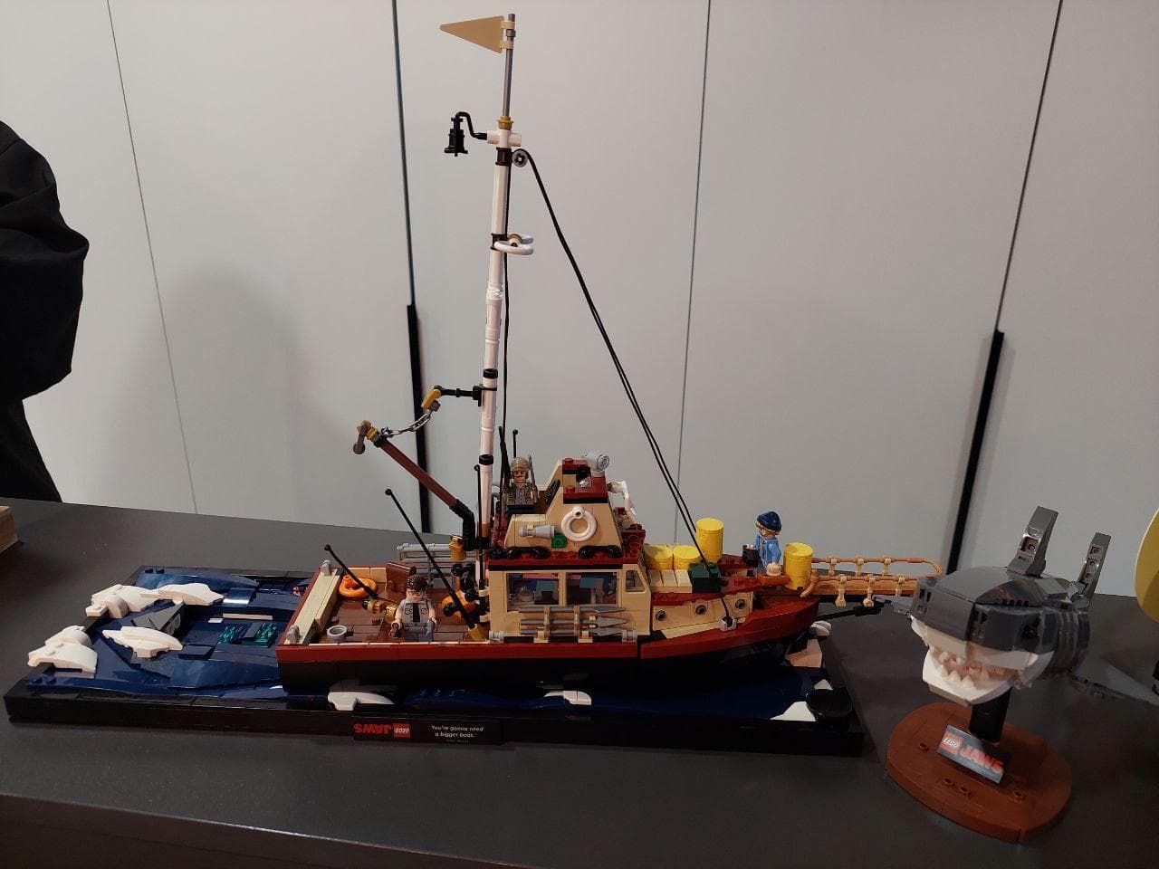 LEGO 21350 Jaws