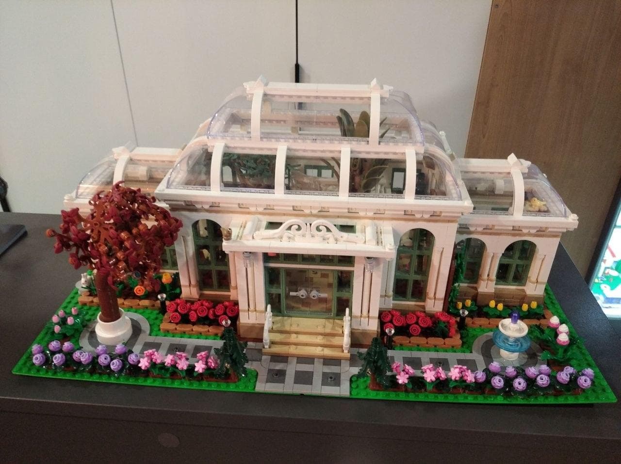 LEGO 21353 The Botanical Garden