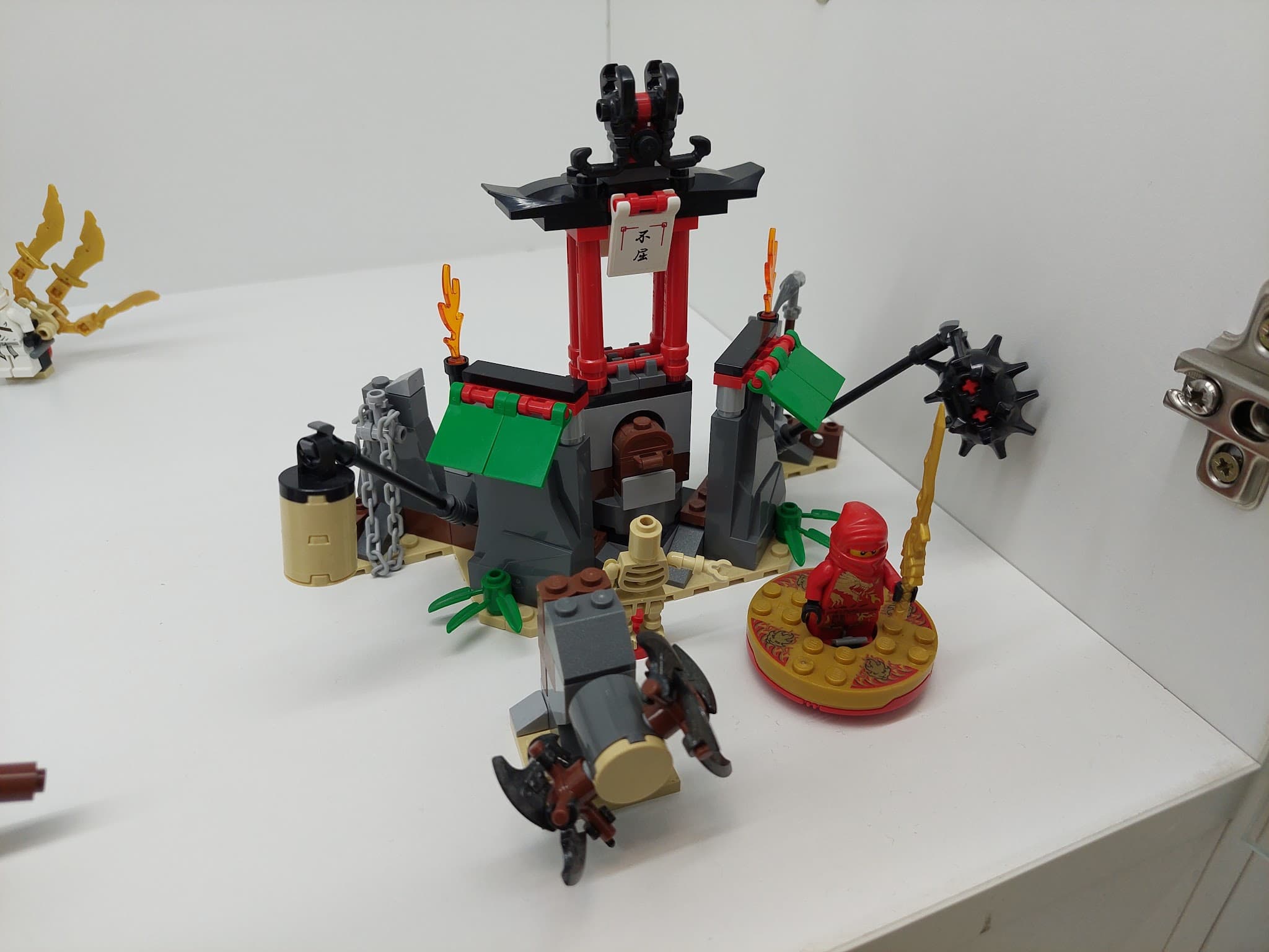 LEGO 2254 Mountain Shrine
