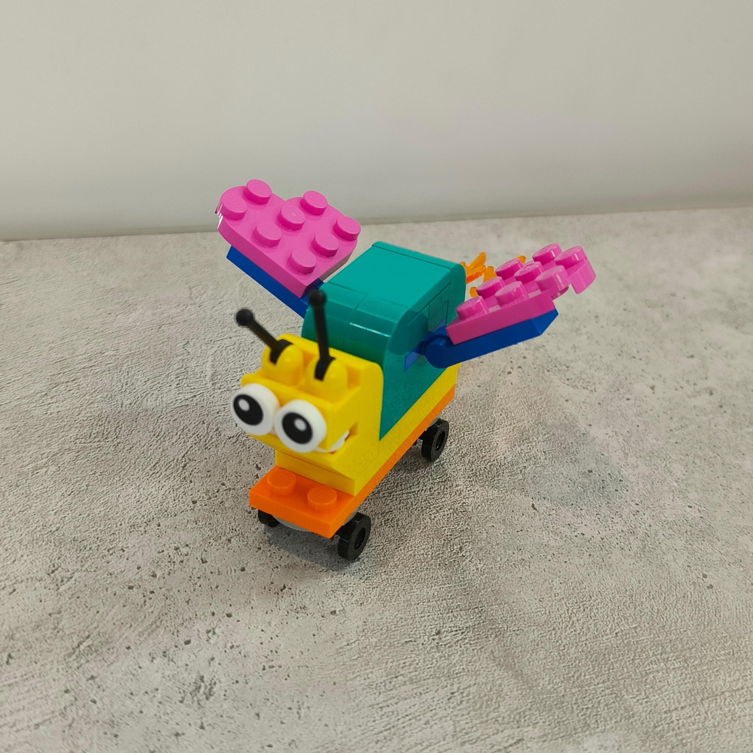 LEGO 30563 Build Your Own Snail with Superpowers - Make It Yours