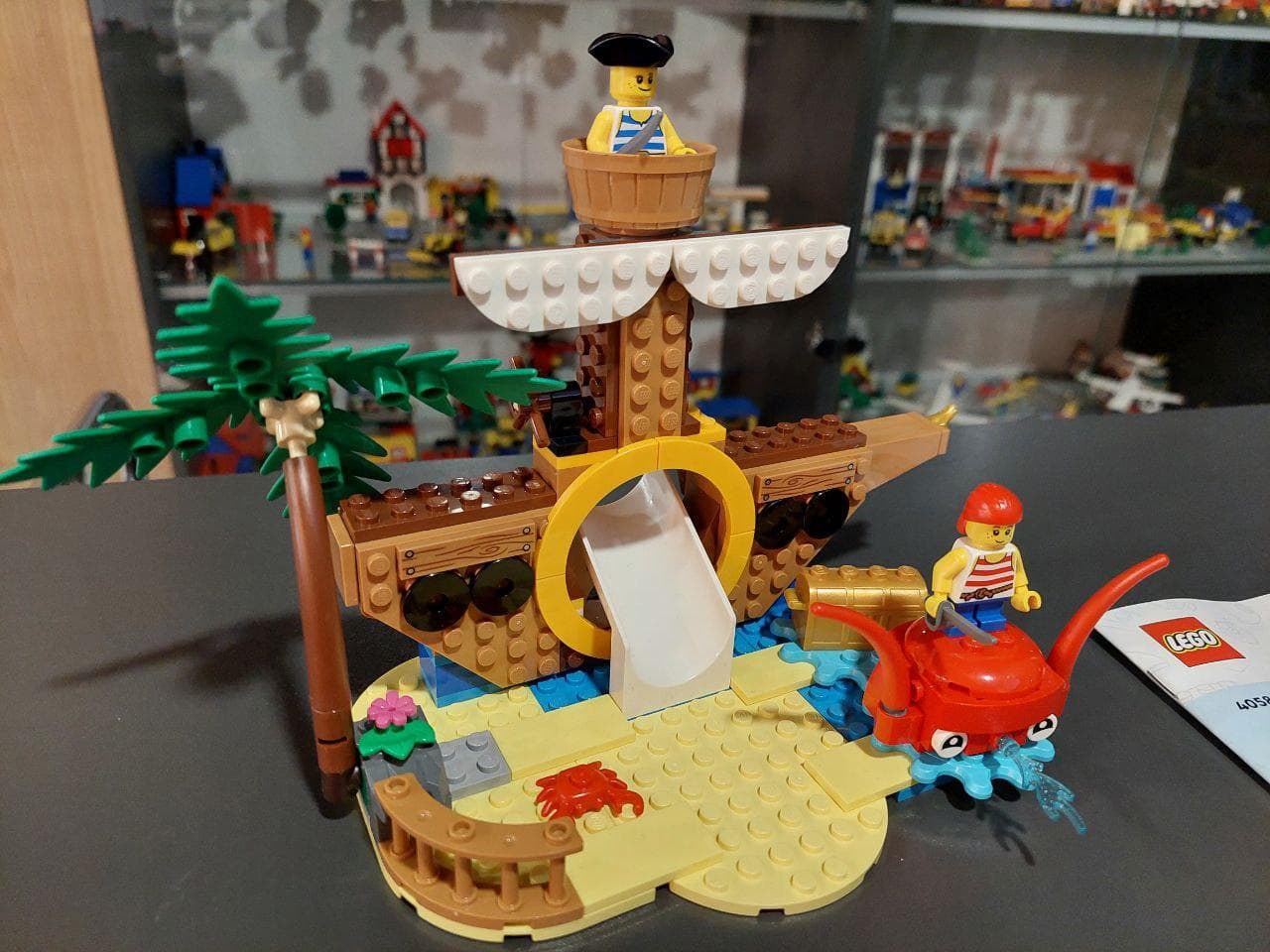 LEGO 40589 Pirate Ship Playground