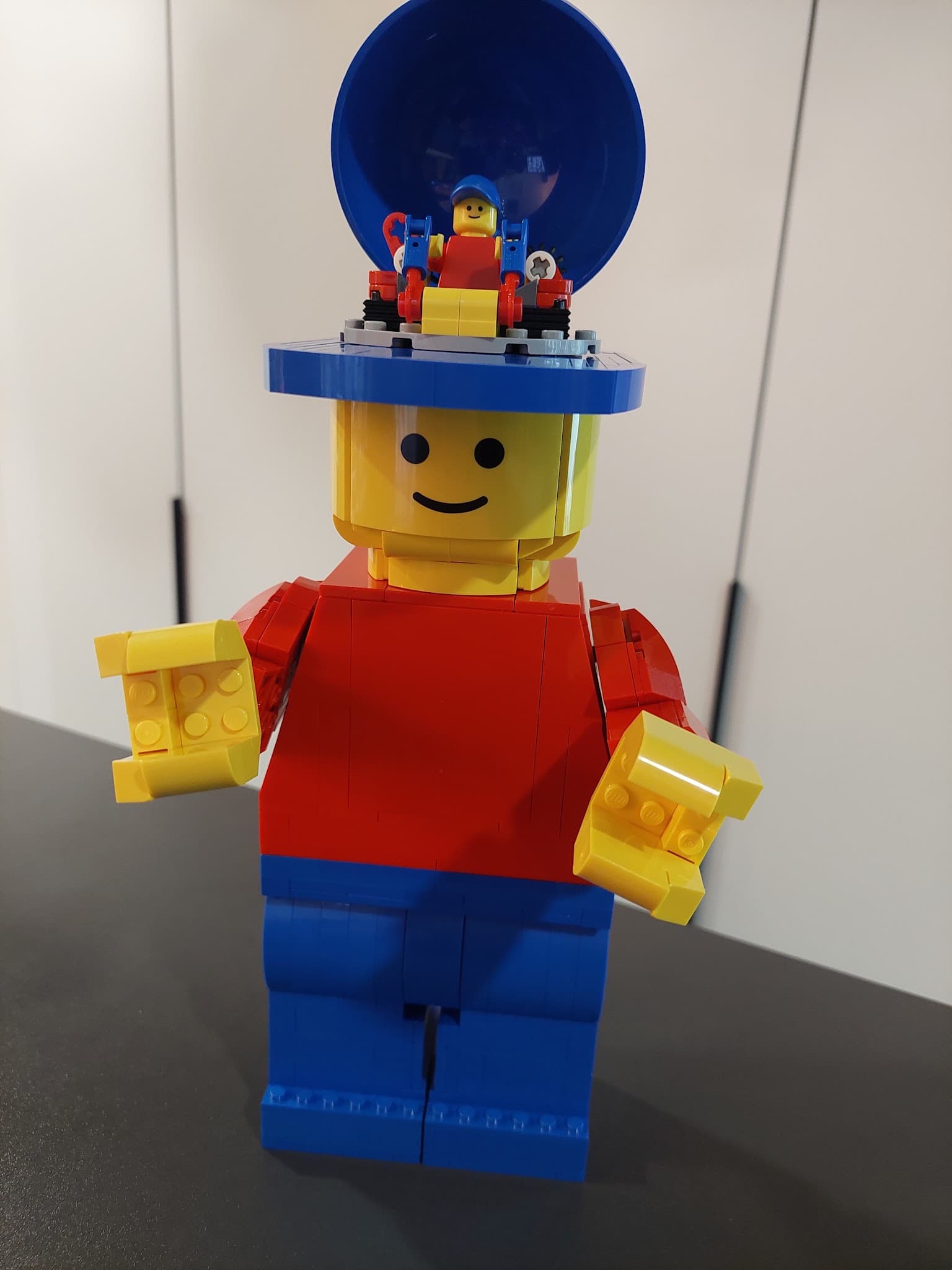 LEGO 40649 Up-Scaled LEGO Minifigure