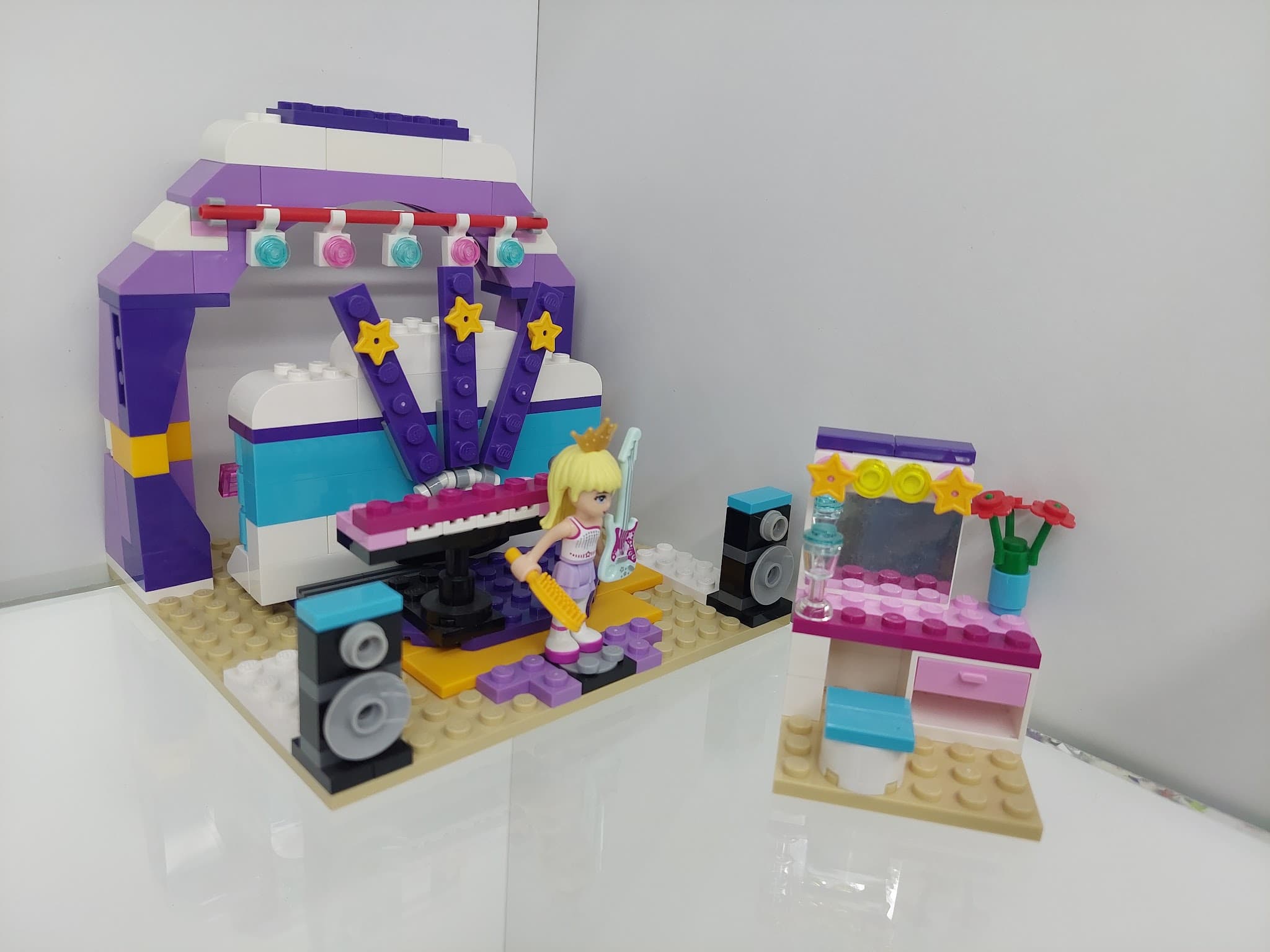 LEGO 41004 Rehearsal Stage