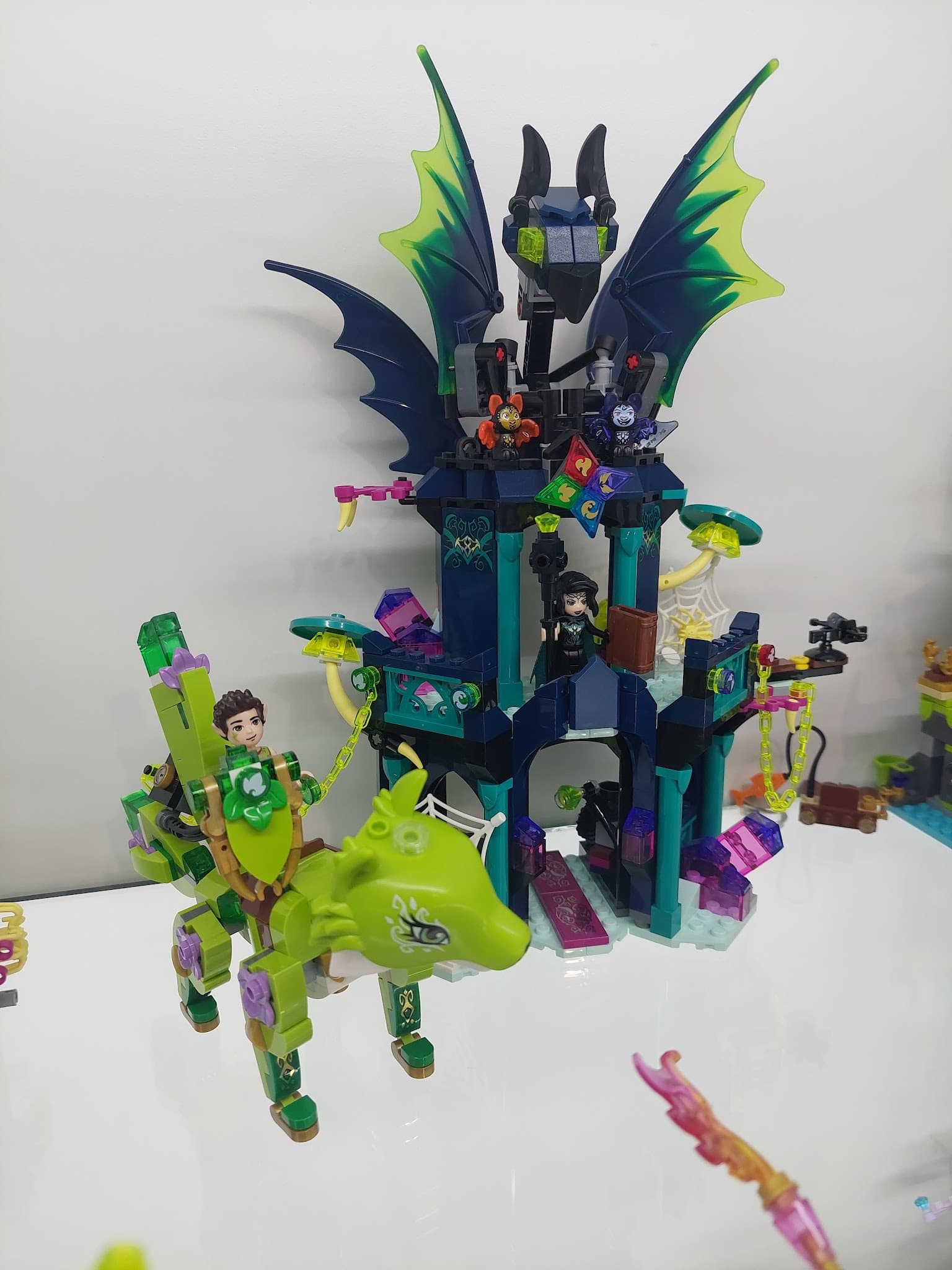 LEGO 41194 Noctura's Tower & the Earth Fox Rescue