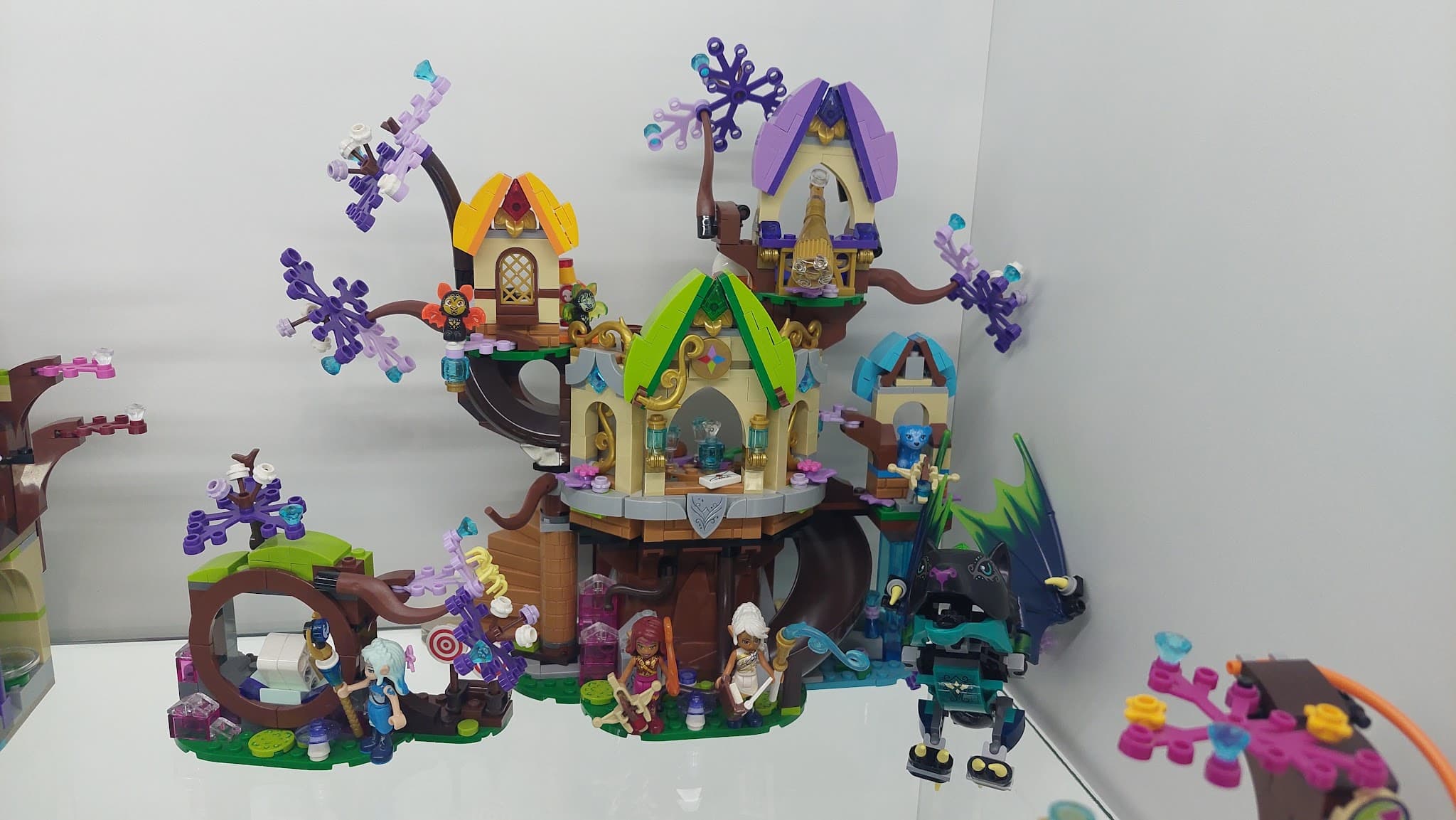 LEGO 41196 The Elvenstar Tree Bat Attack
