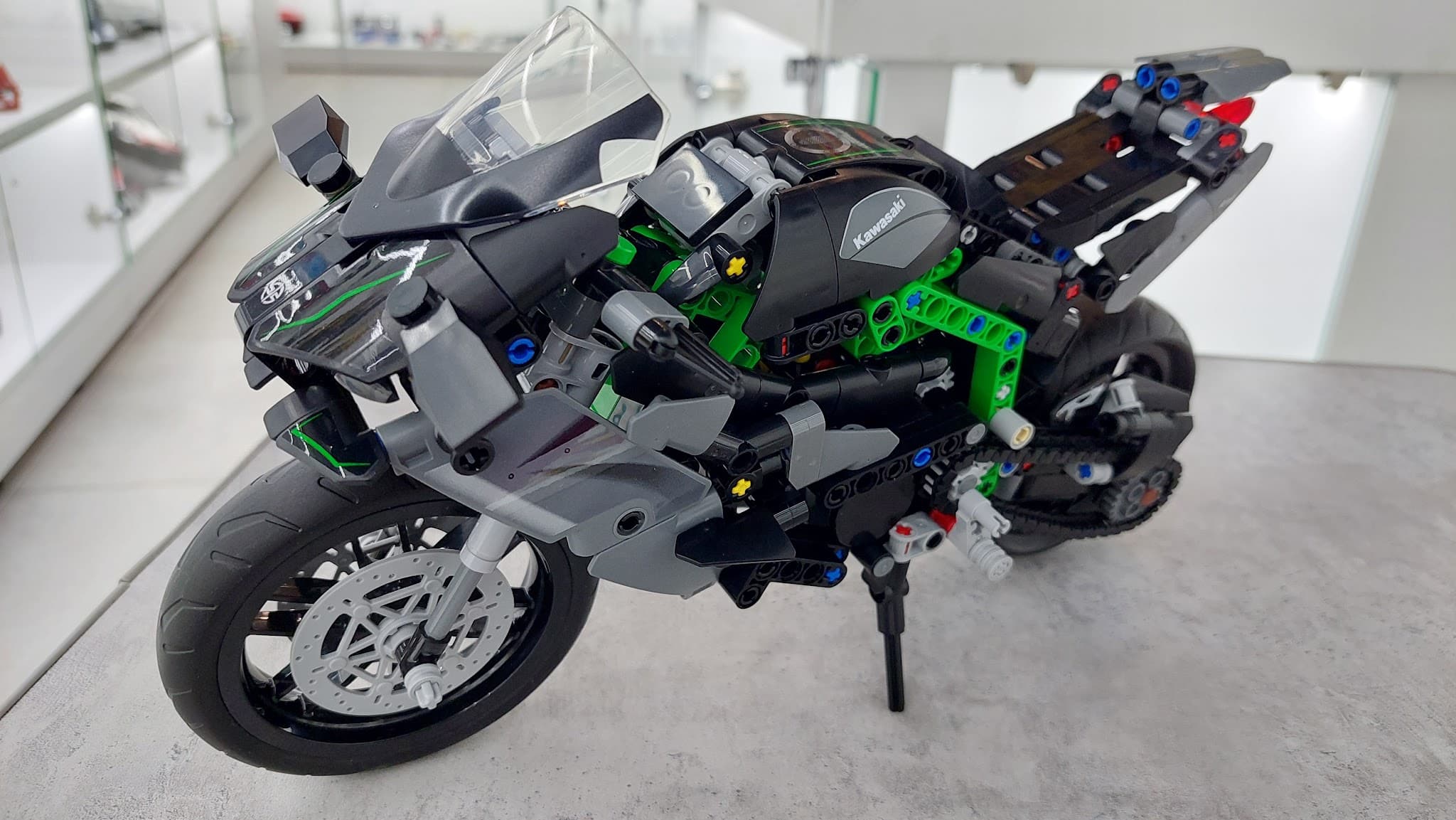 LEGO 42170 Kawasaki Ninja H2R