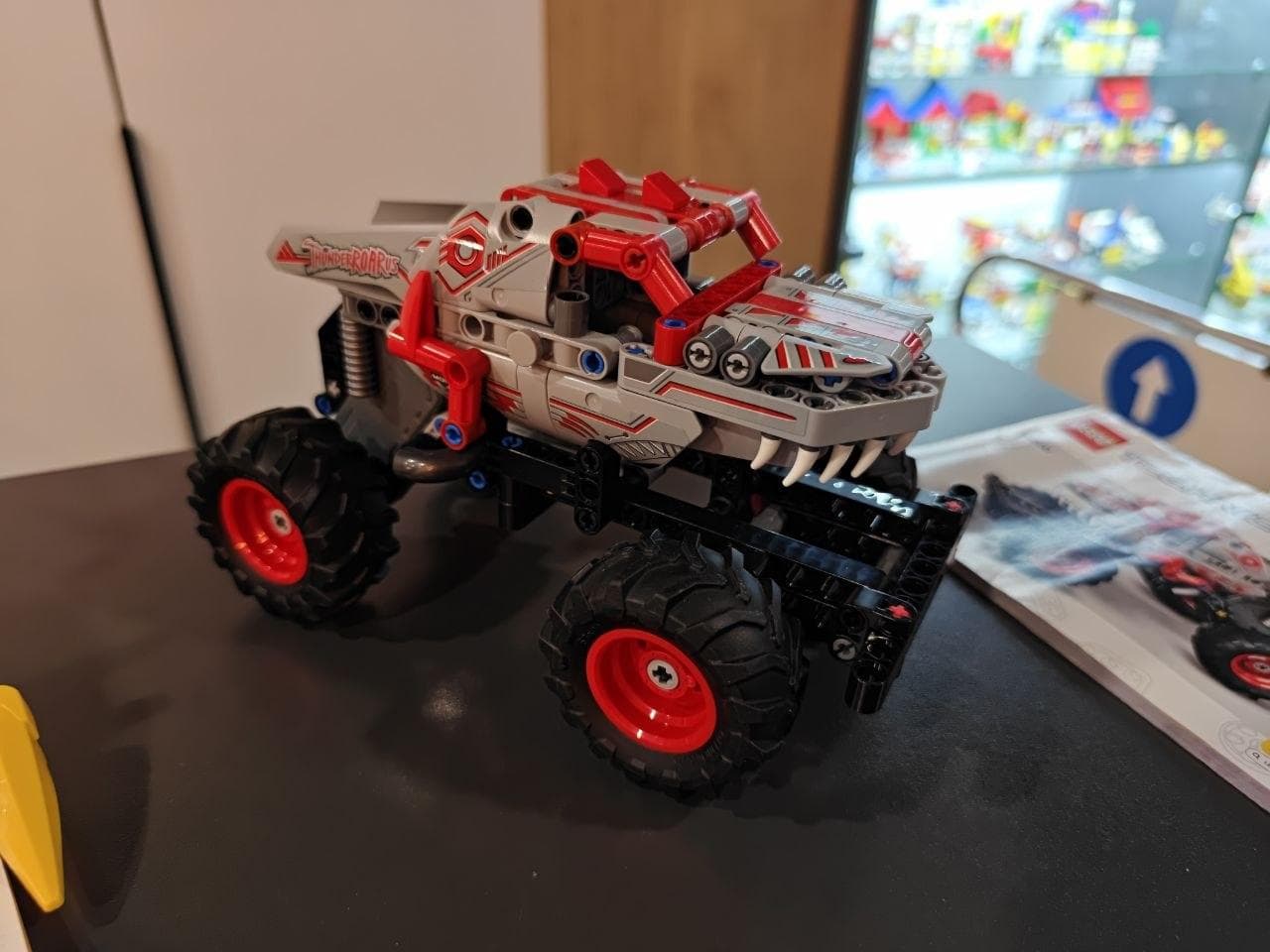 LEGO 42200 Monster Jam ThunderROARus Pull-Back