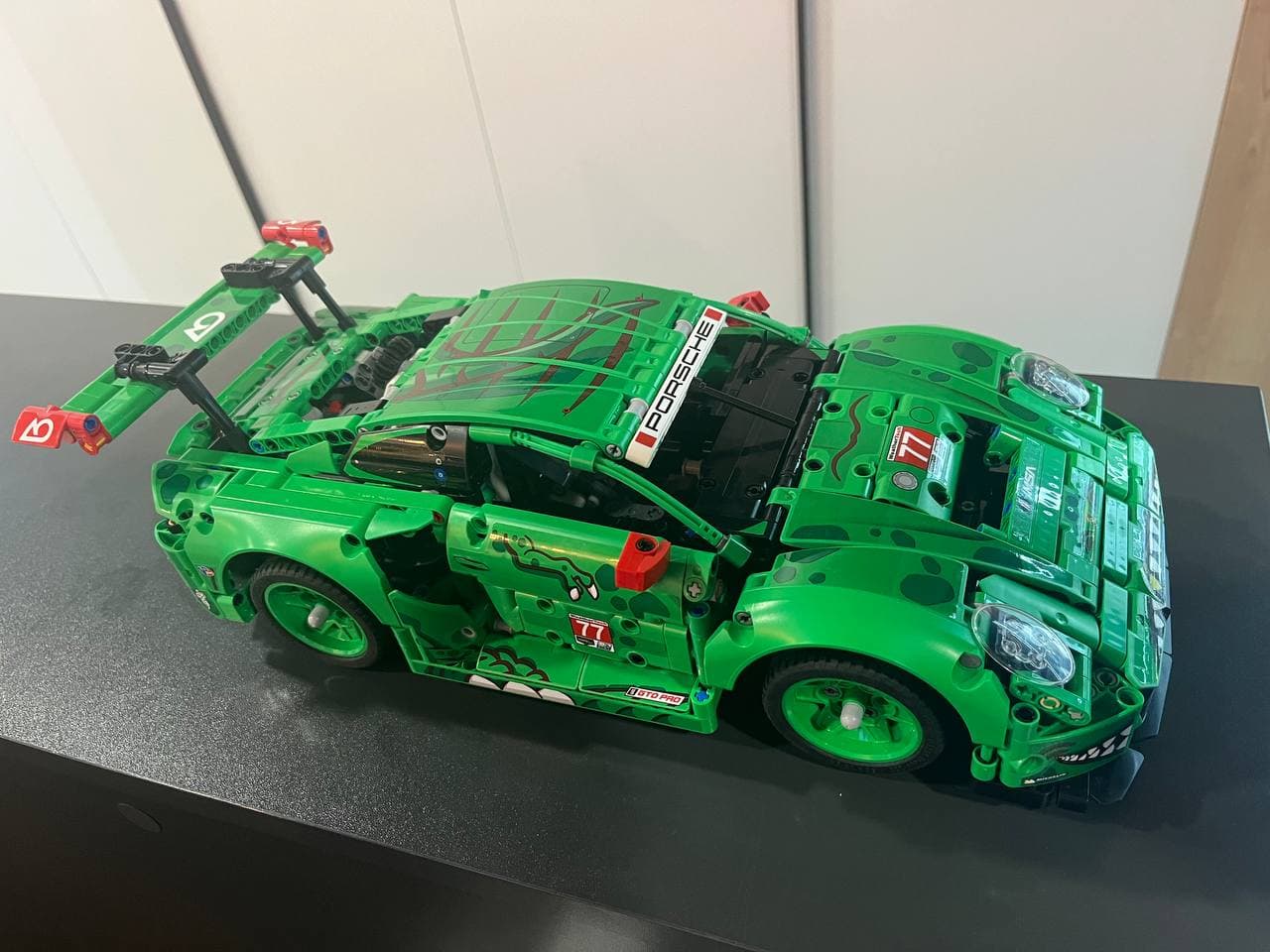 LEGO 42224 Porsche 911 GT3 R REXY AO Racing