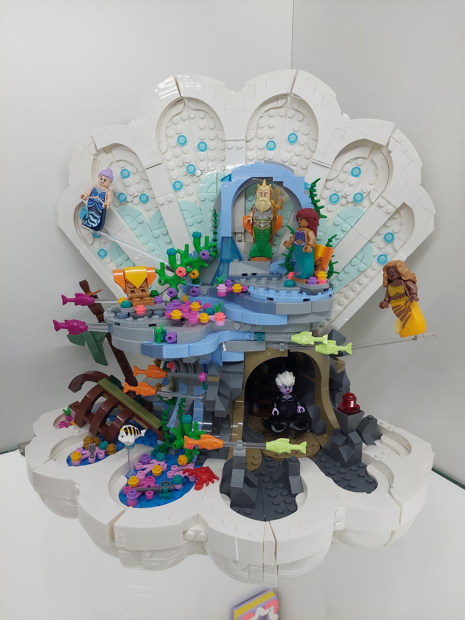 LEGO 43225 The Little Mermaid Royal Clamshell