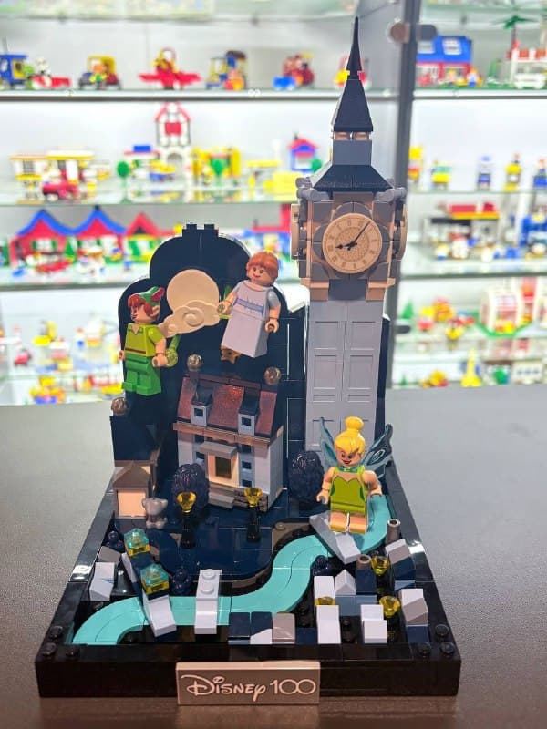 LEGO 43232 Peter Pan & Wendy's Flight over London