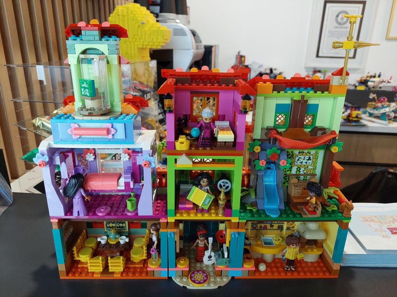 LEGO 43245 The Magical Madrigal House