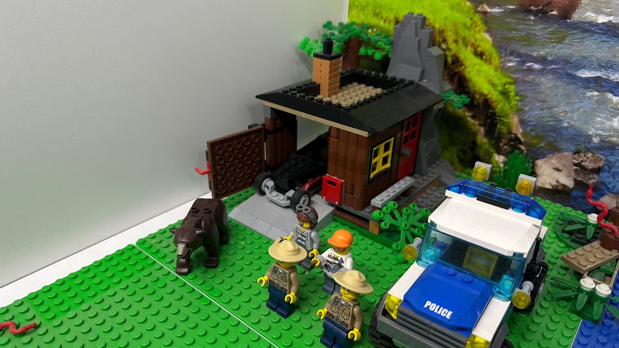 LEGO 4438 Robber's Hideout