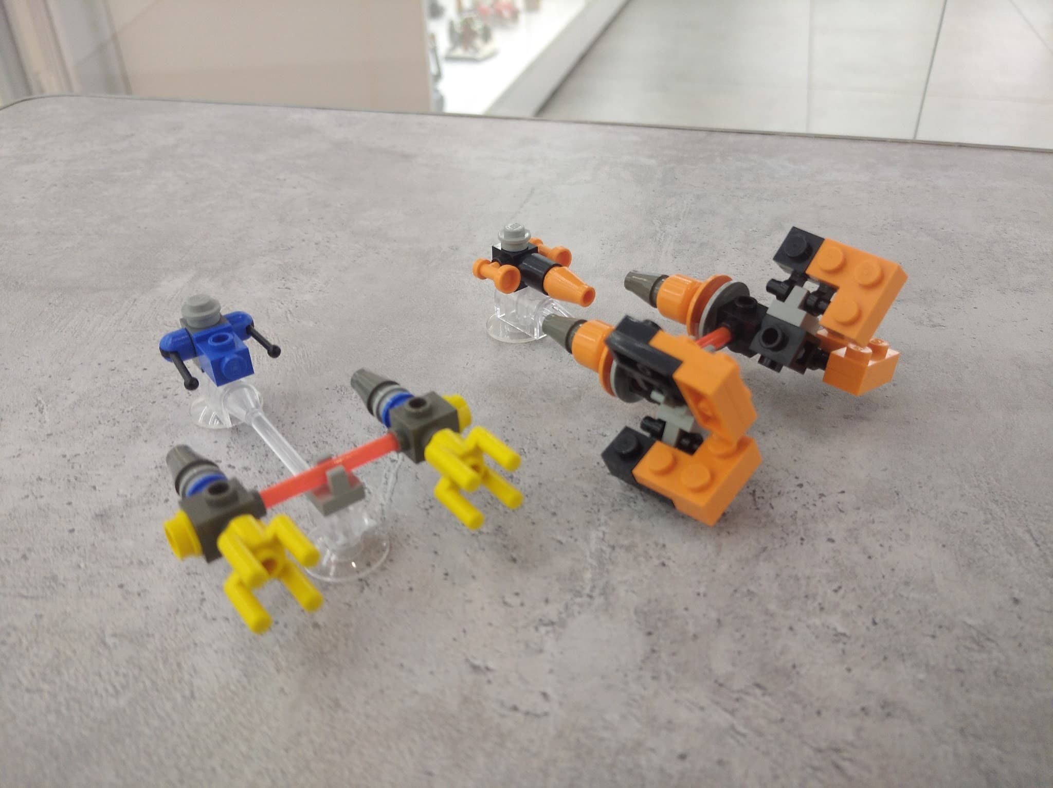 LEGO 4485 Sebulba's Podracer & Anakin's Podracer