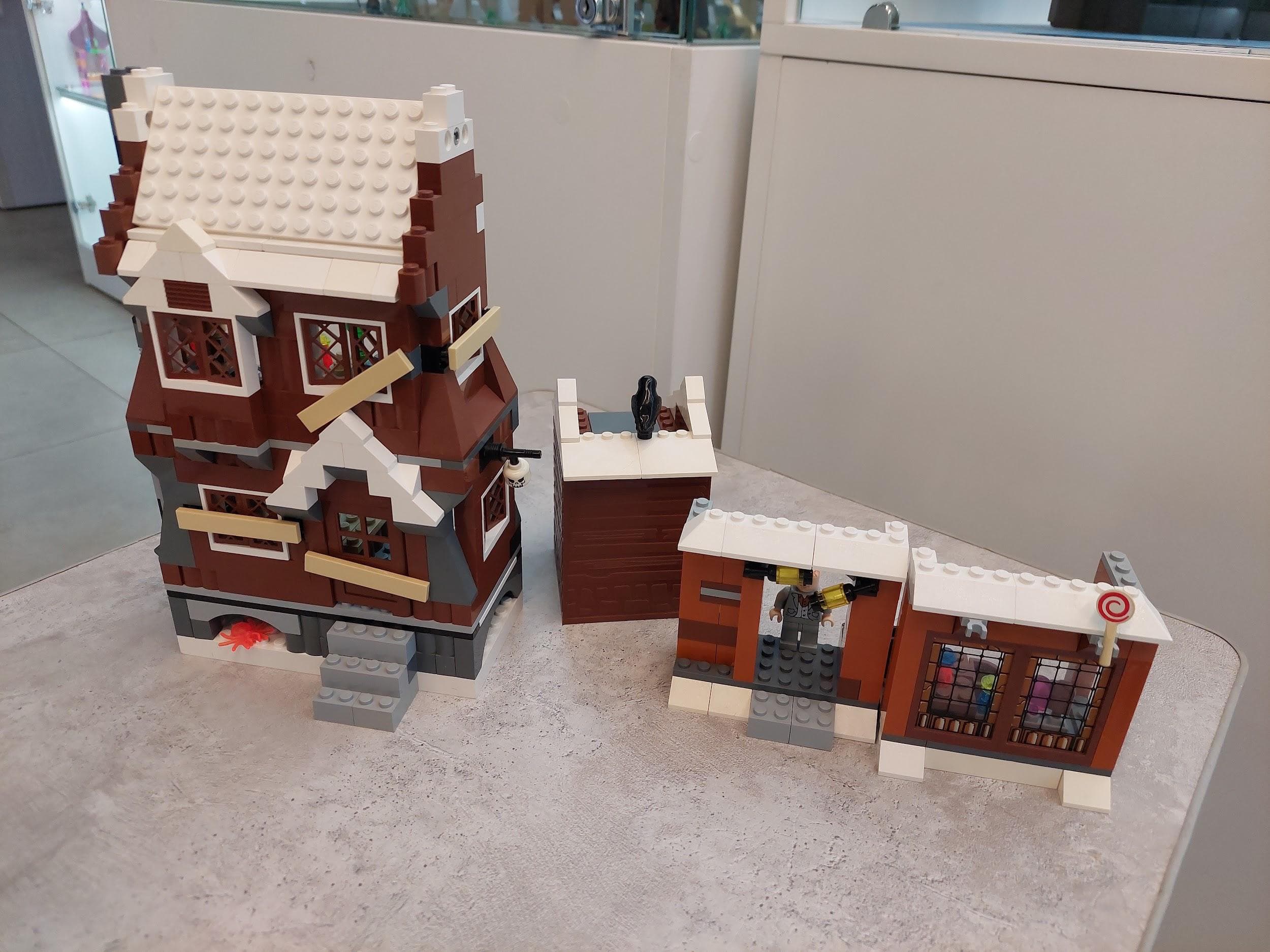 LEGO 4756 Shrieking Shack
