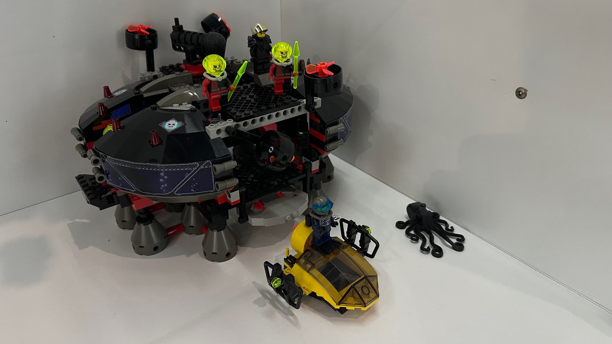 LEGO 4795 Ogel Underwater Base and AT Sub