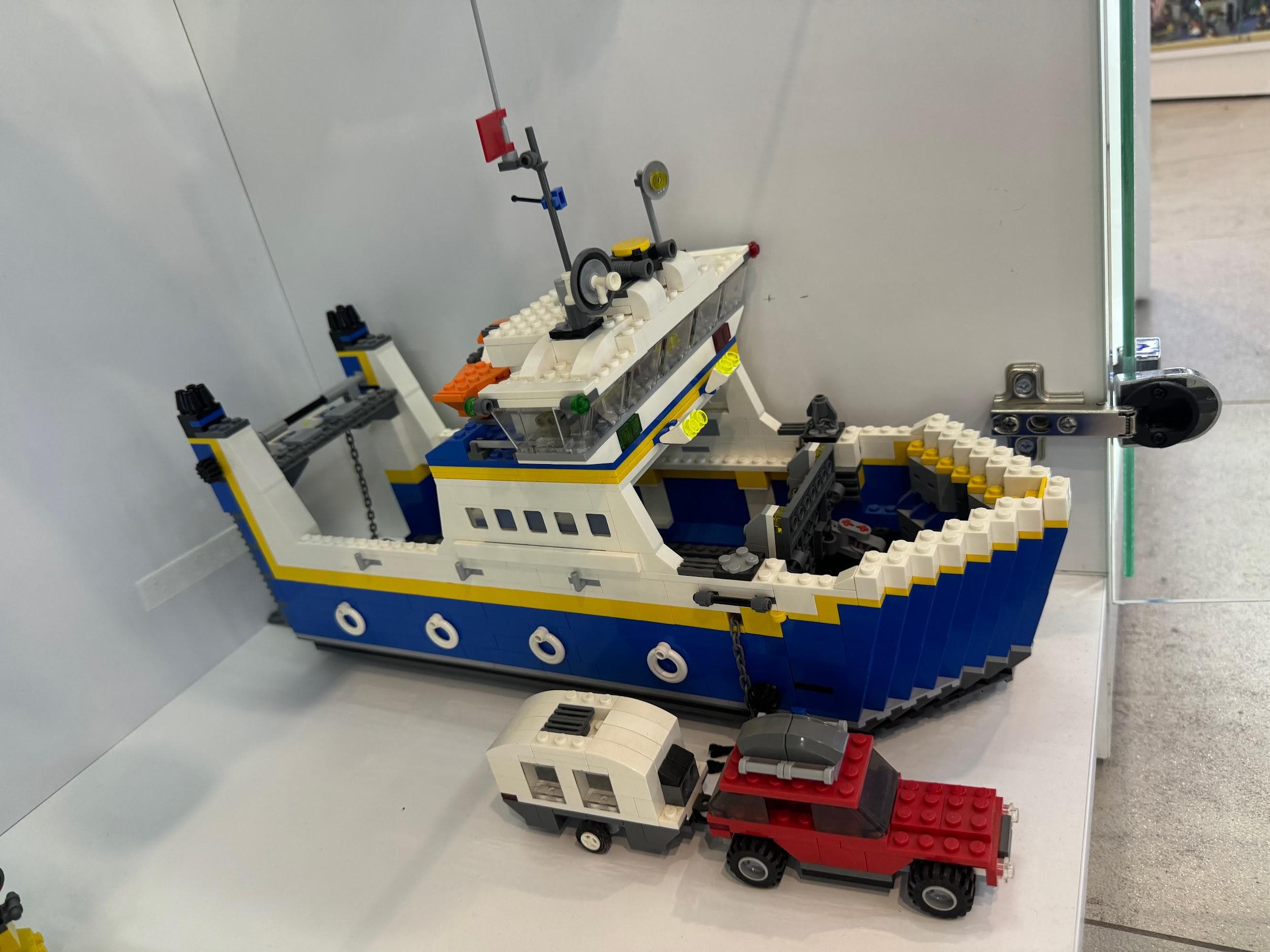 LEGO 4997 Transport Ferry