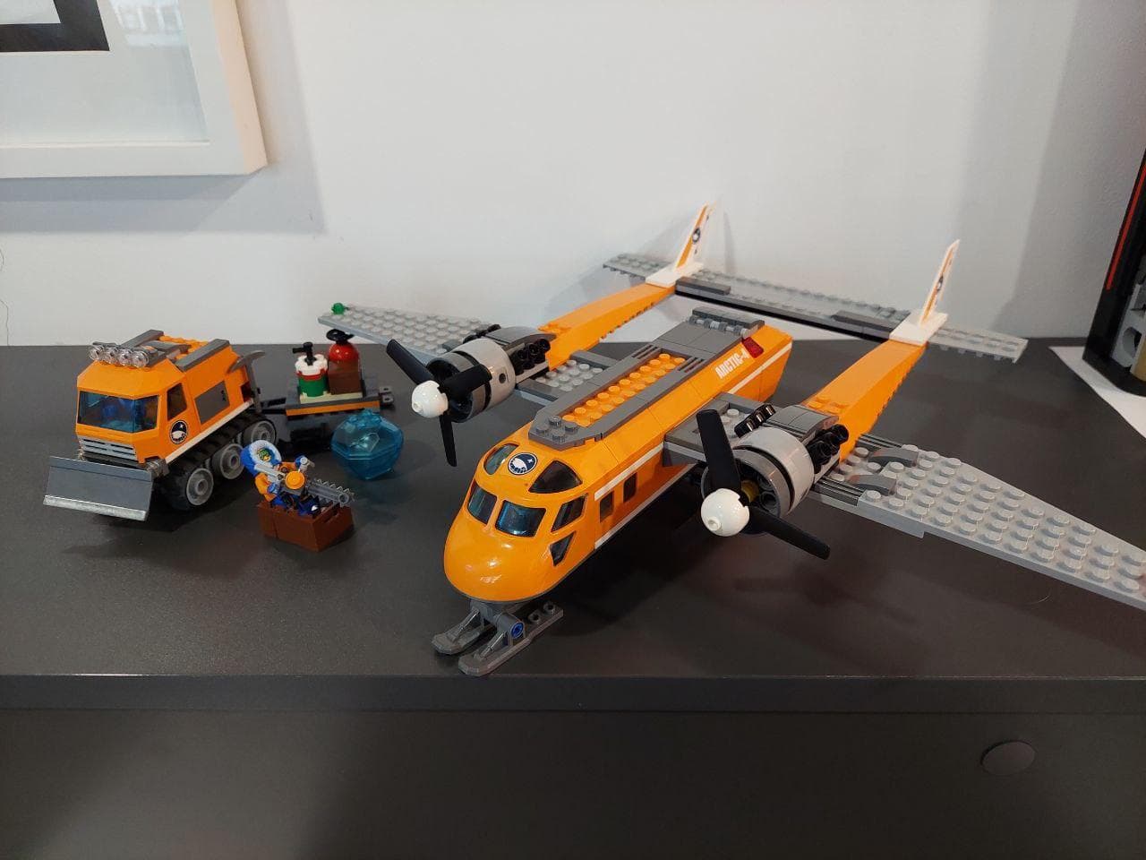 LEGO 60064 Arctic Supply Plane