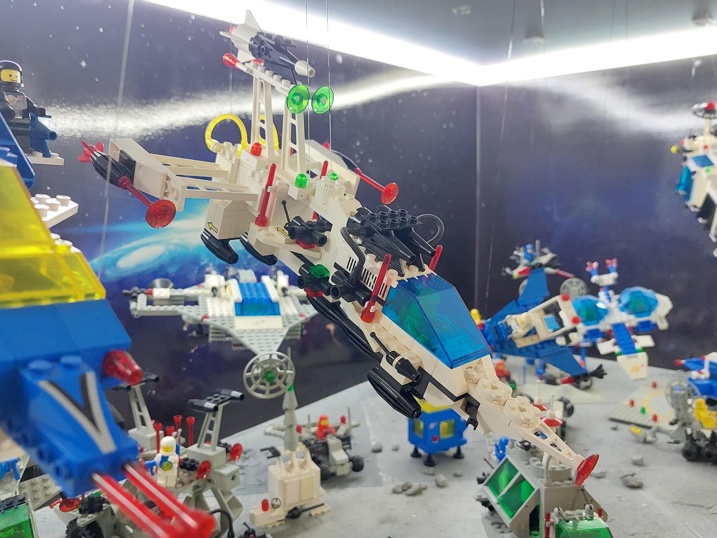LEGO 6780 XT Starship