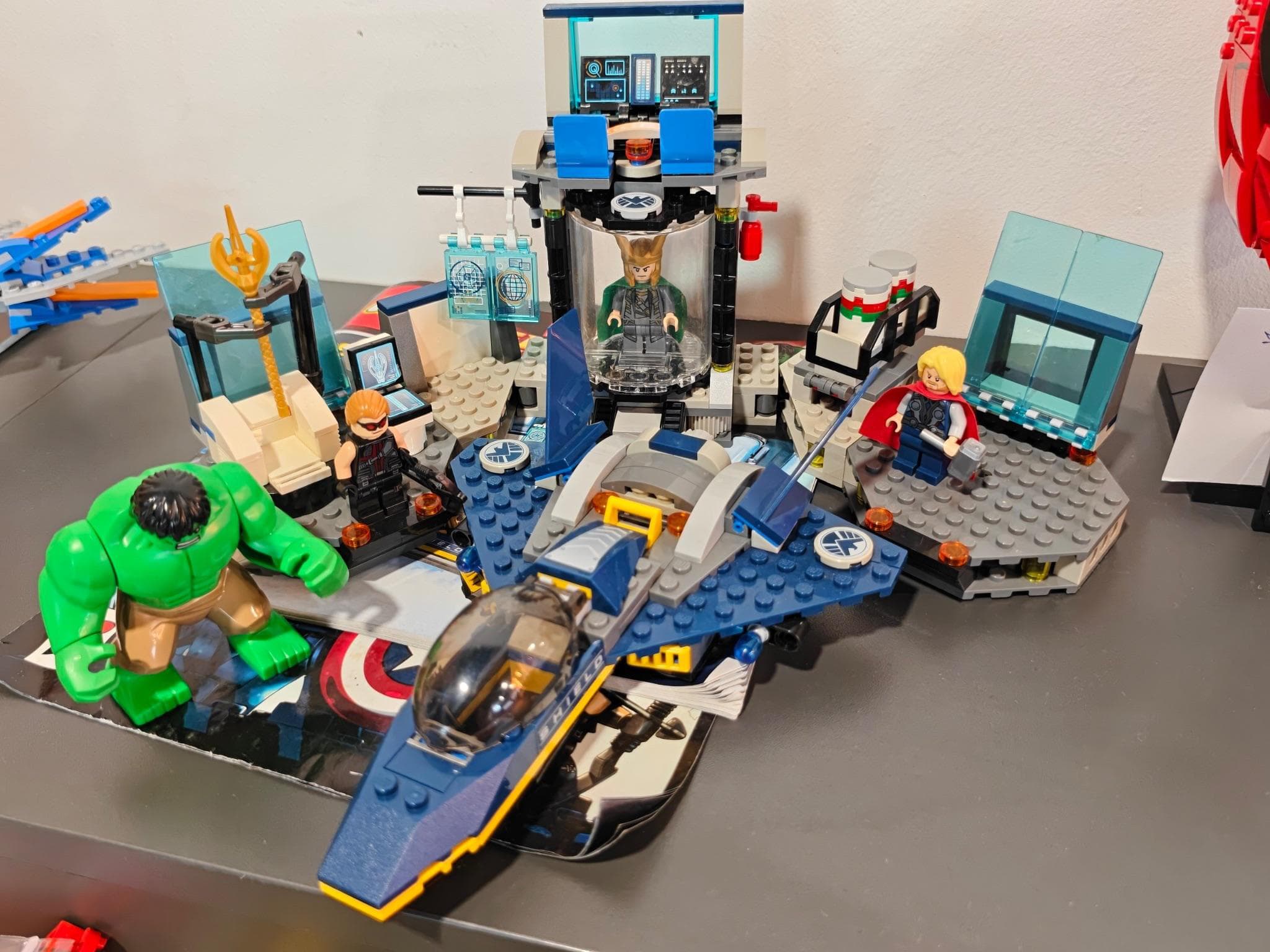 LEGO 6868 Hulk's Helicarrier Breakout