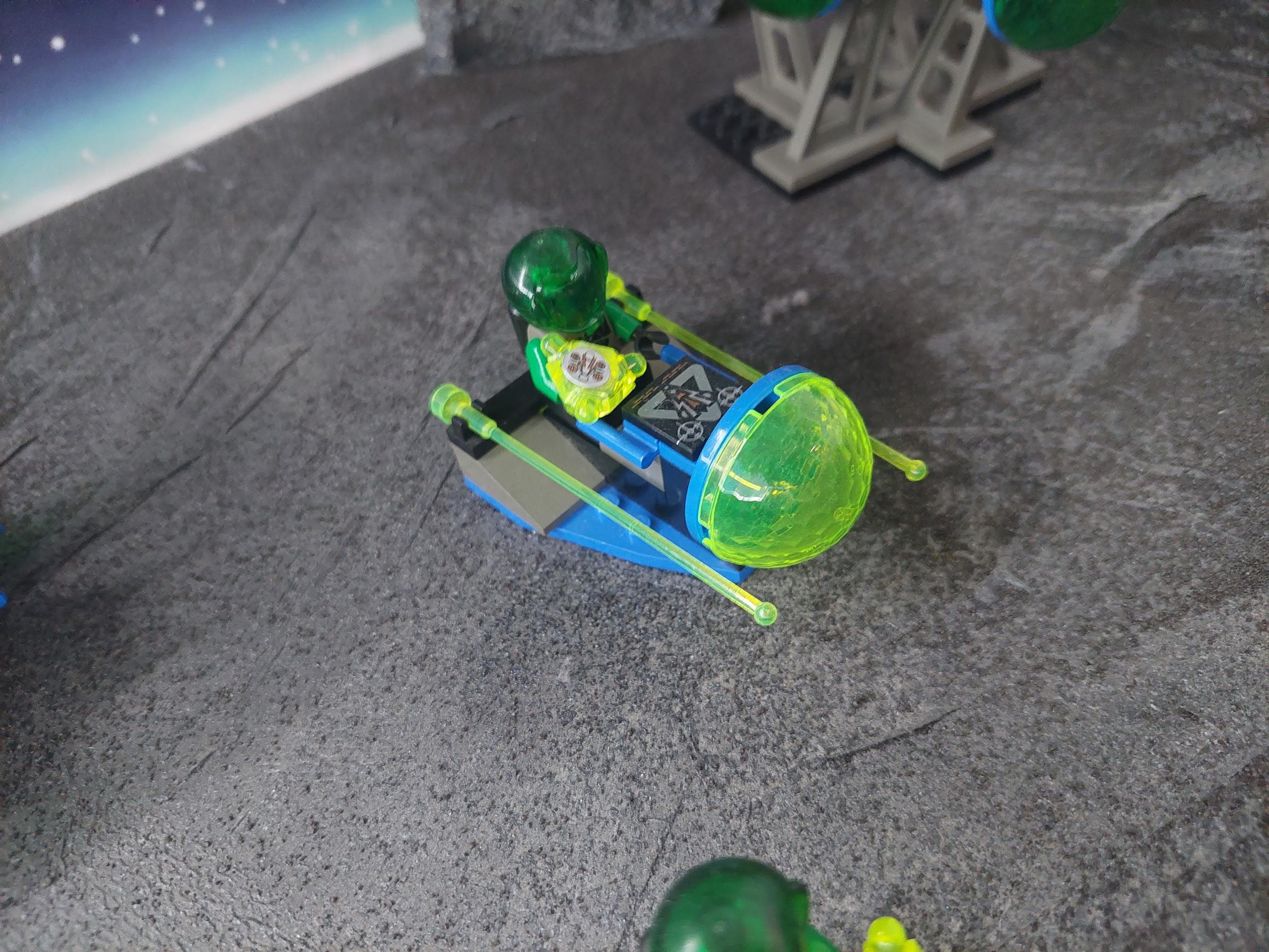 LEGO 6903 Bug Blaster / Beetle Pod