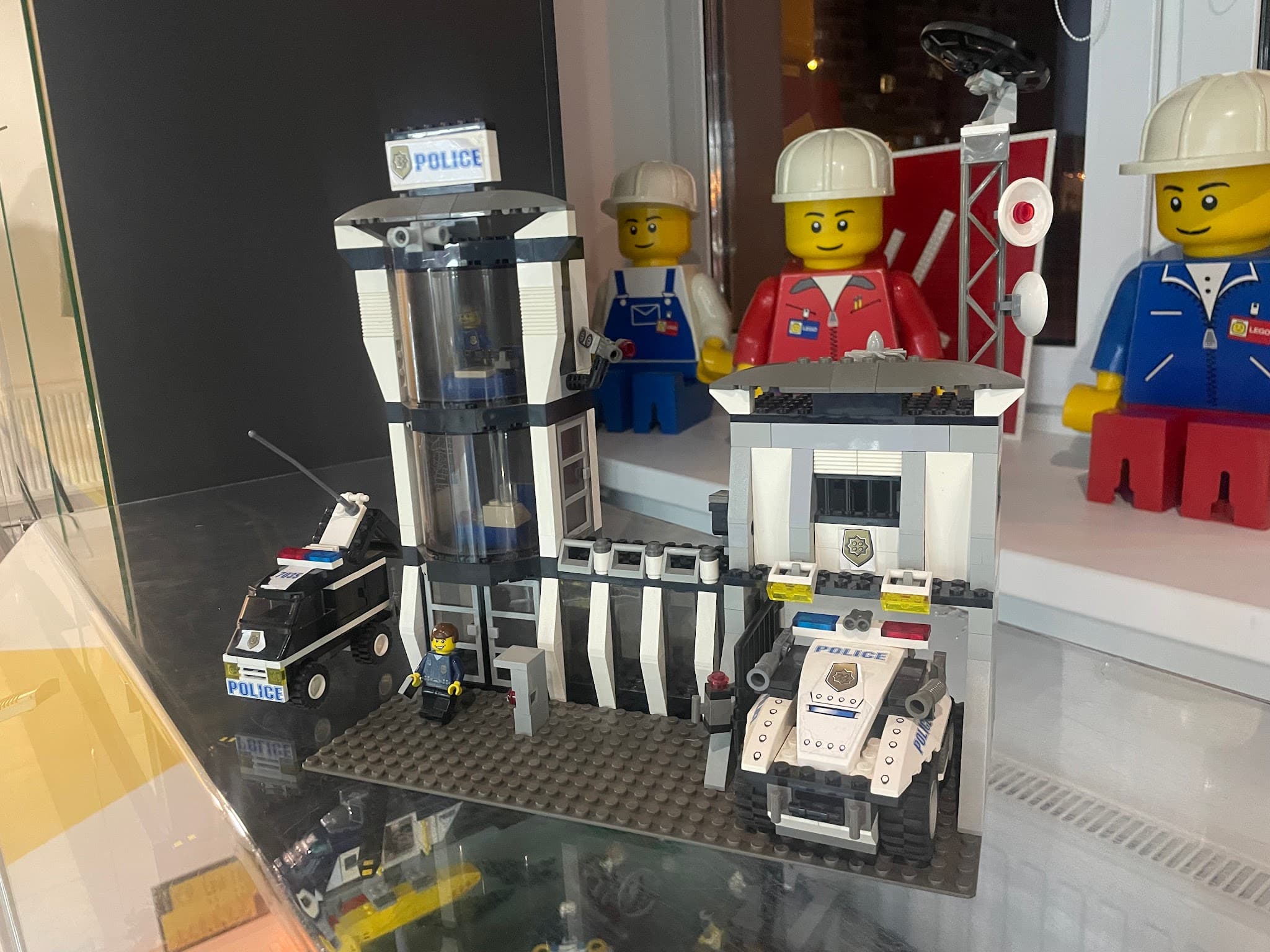 LEGO 7035 Police HQ
