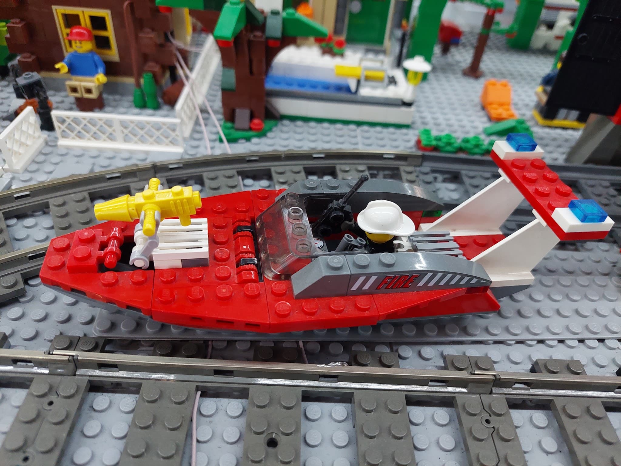 LEGO 7043 Firefighter