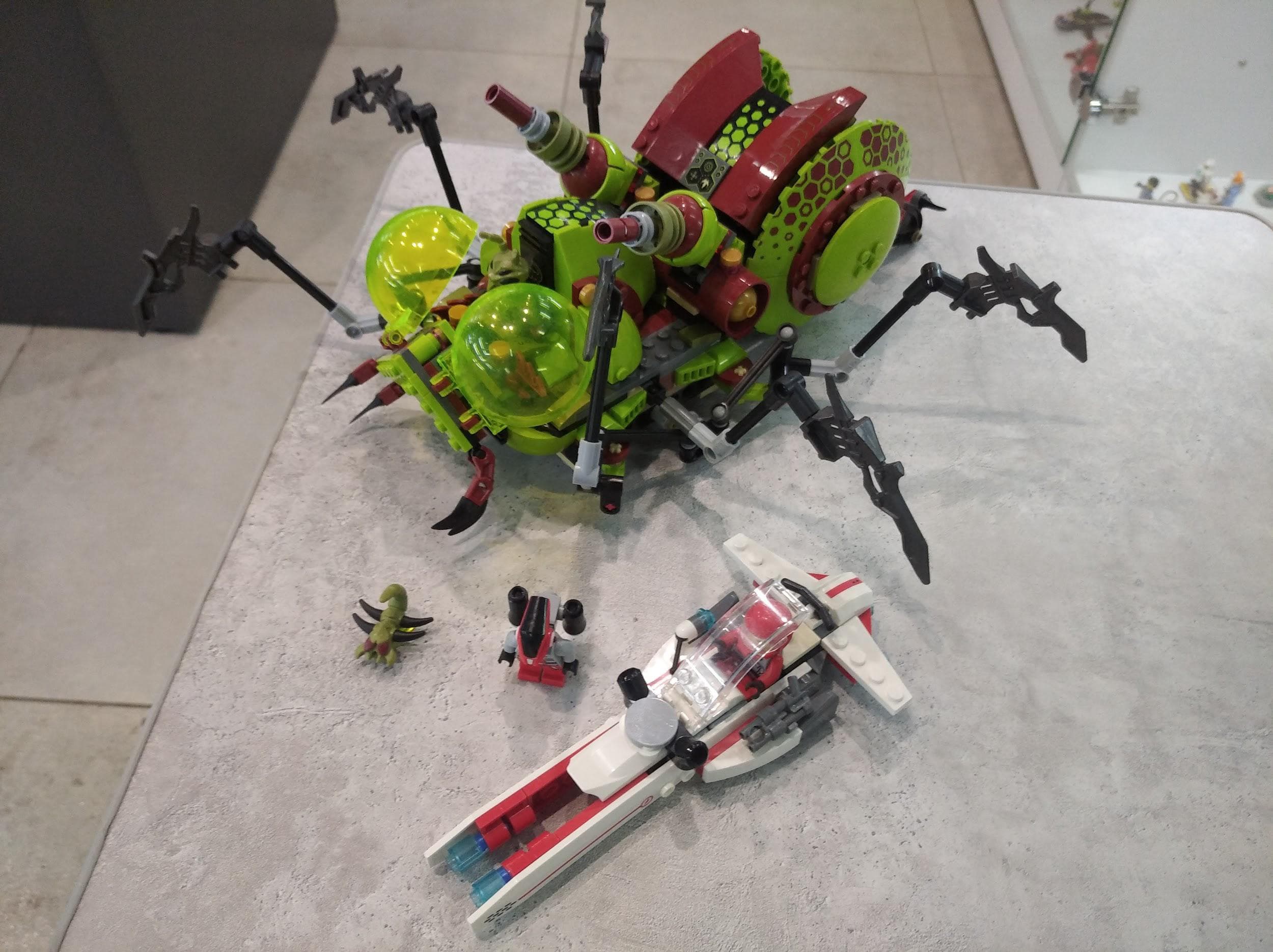 LEGO 70708 Hive Crawler
