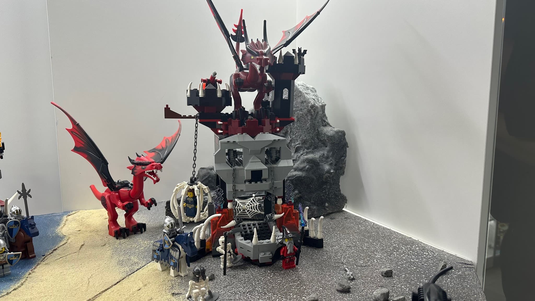 LEGO 7093 Skeleton Tower
