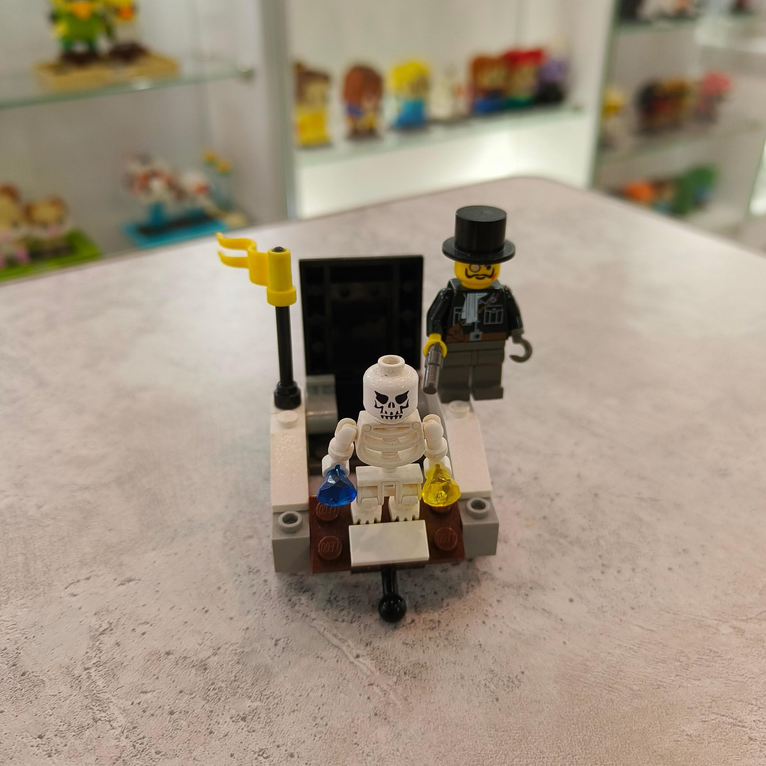 LEGO 7409 Secret of the Tomb