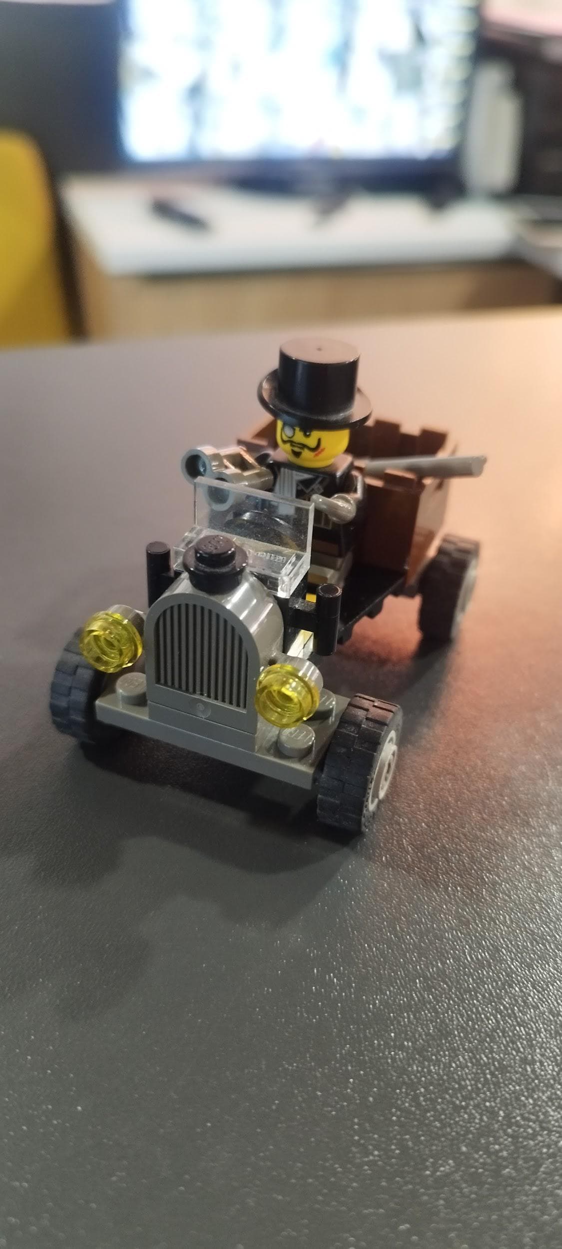 LEGO 7424 Black Cruiser