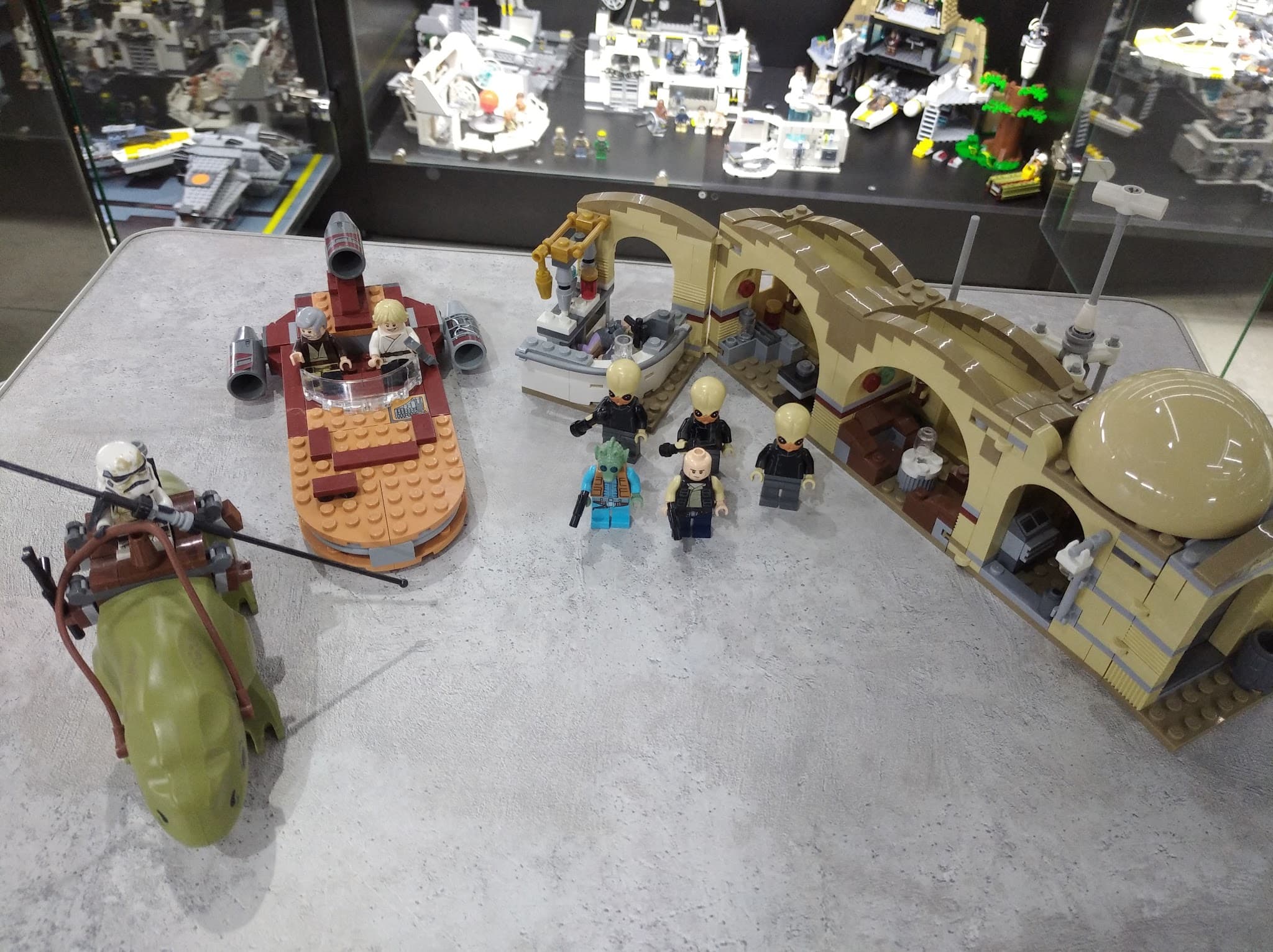 LEGO 75052 Mos Eisley Cantina