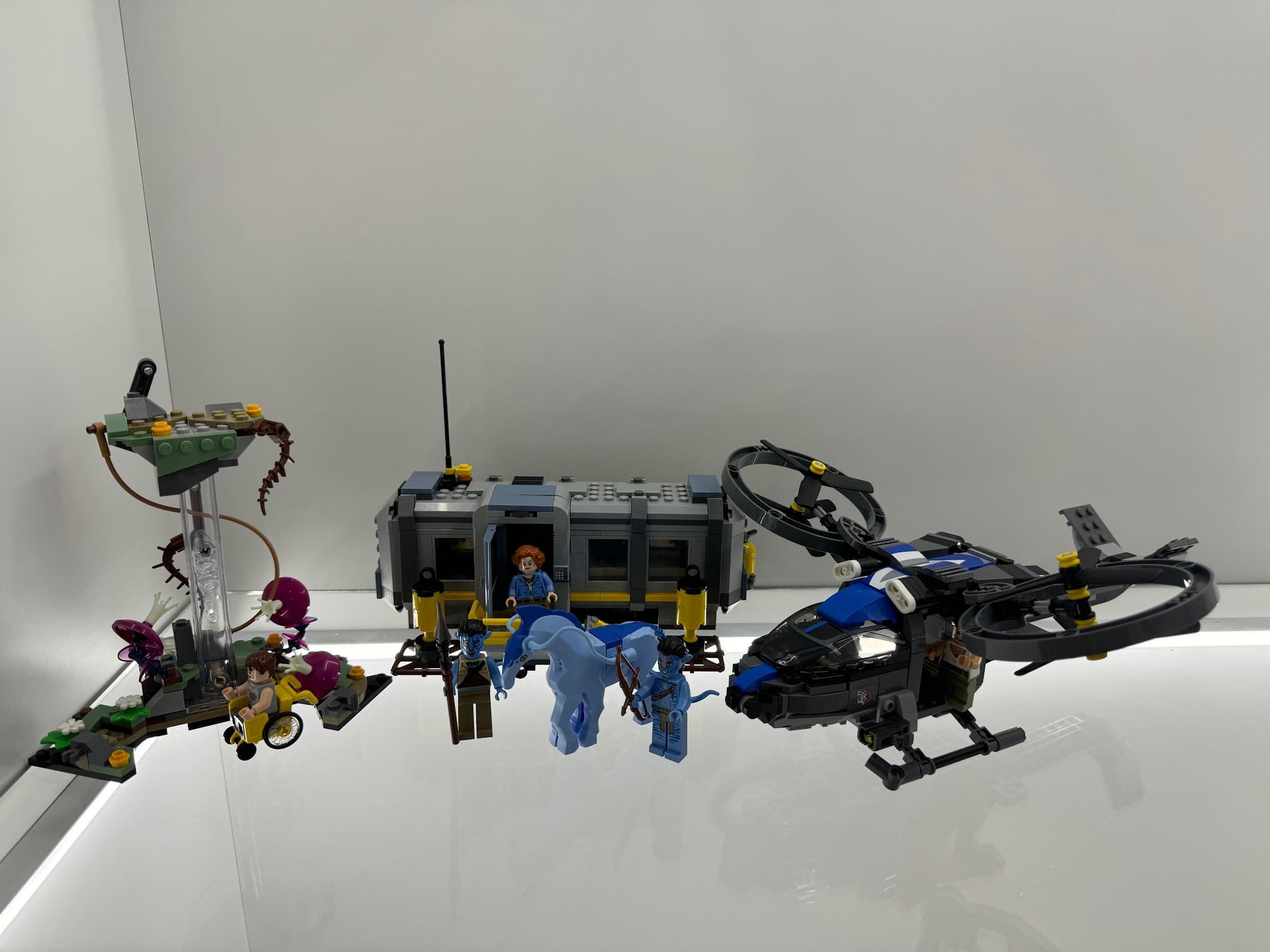 LEGO 75573 Floating Mountains: Site 26 & RDA Samson