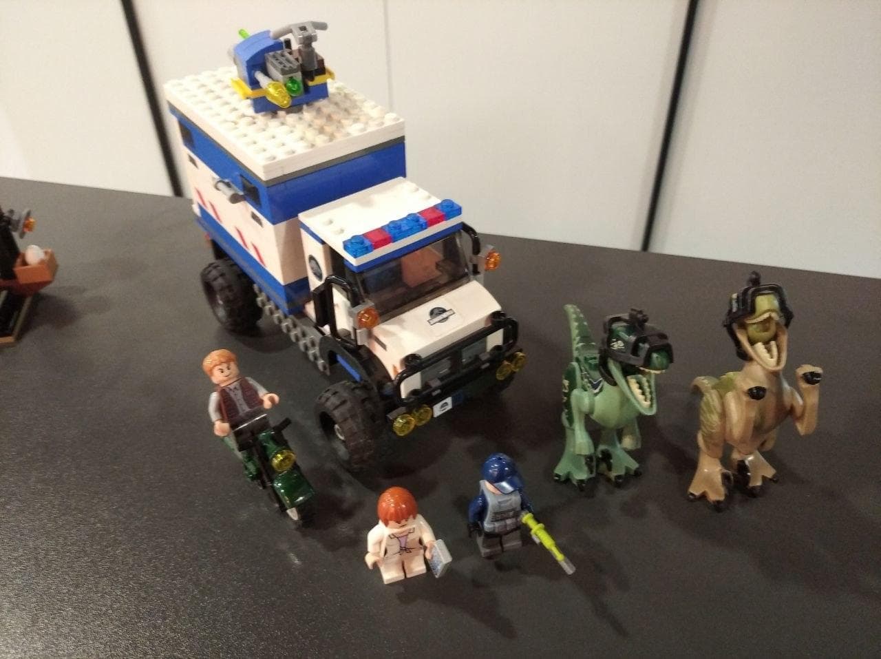 LEGO 75917 Raptor Rampage