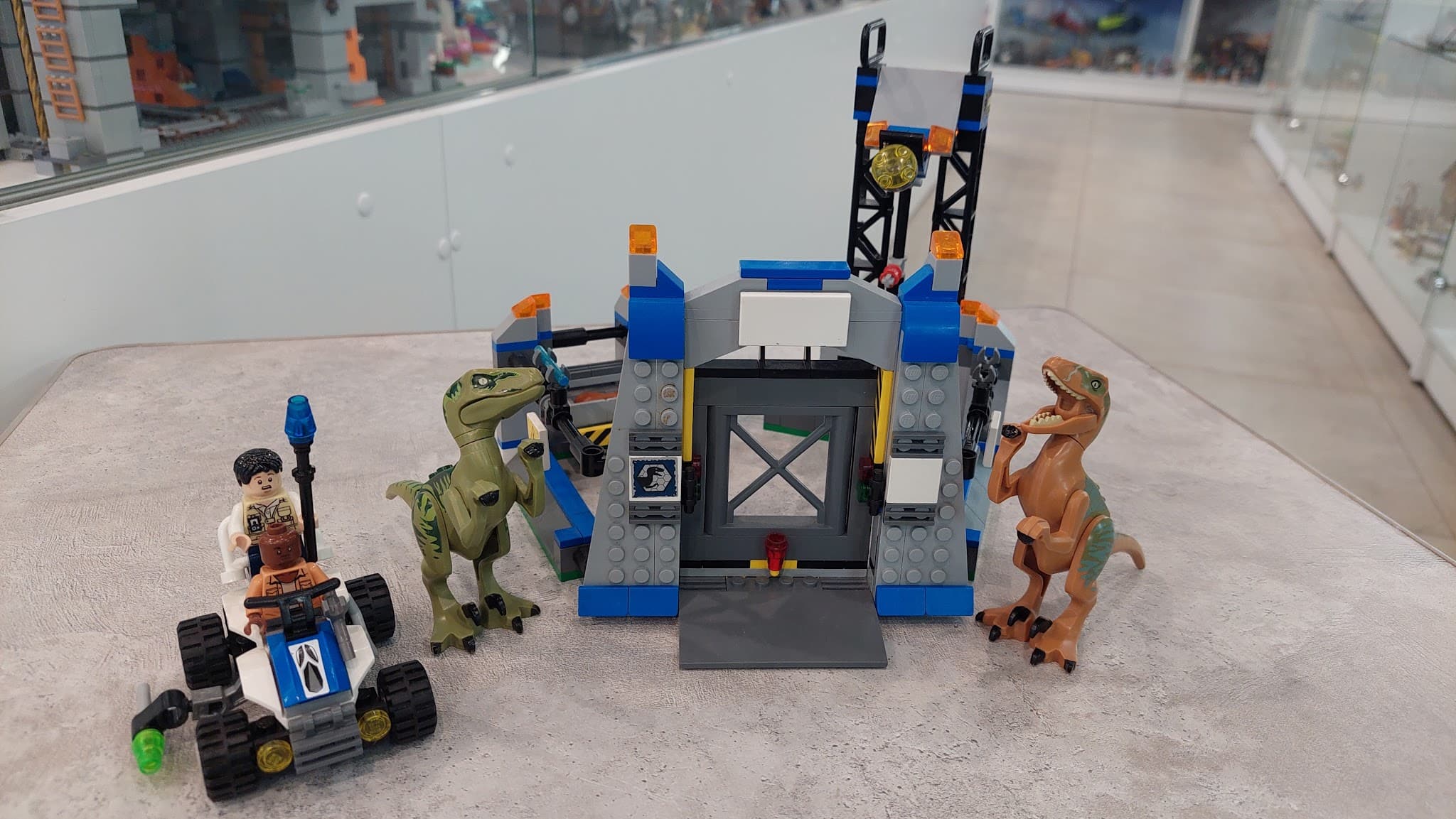 LEGO 75920 Raptor Escape