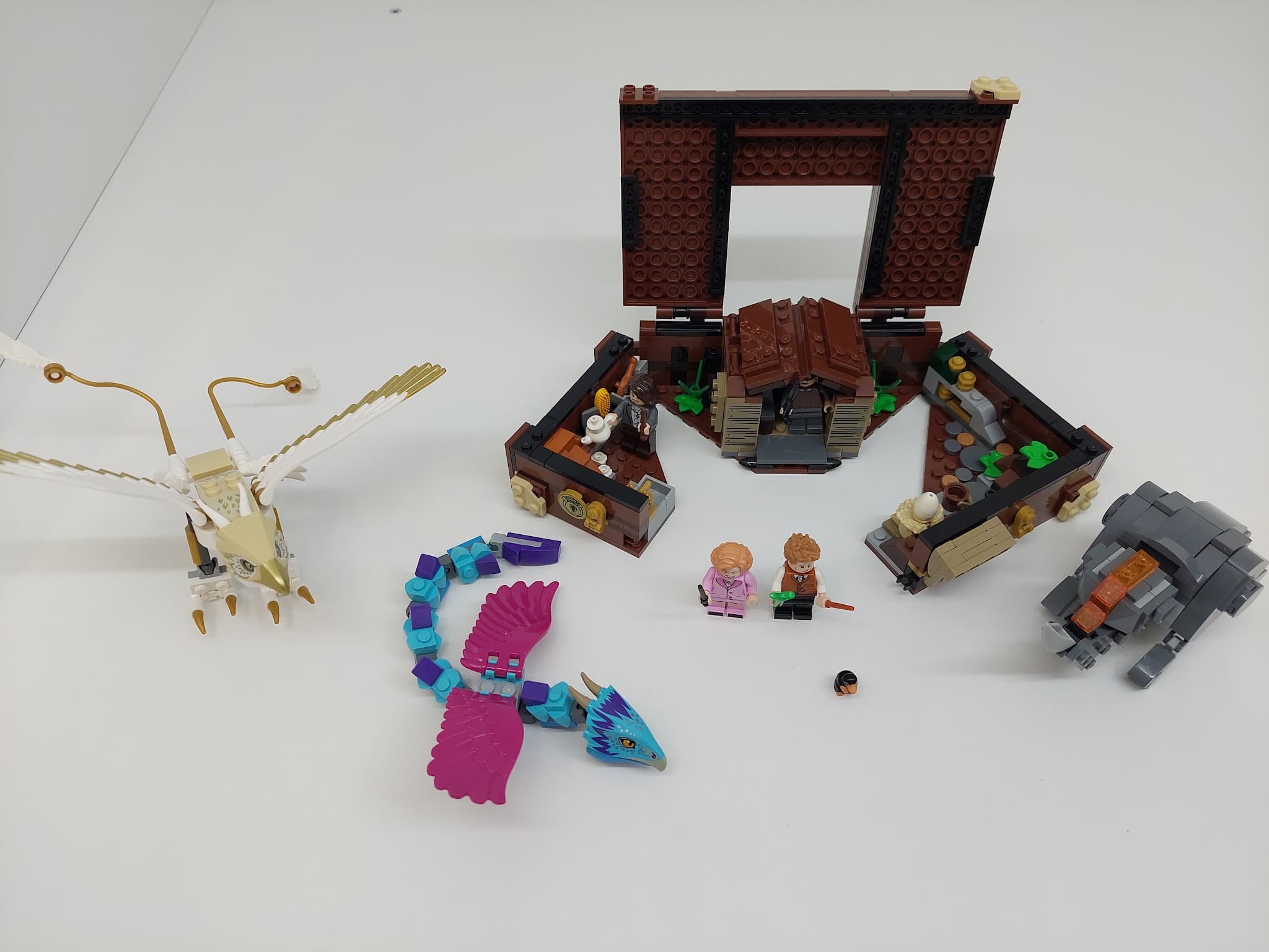 LEGO 75952 Newt's Case of Magical Creatures