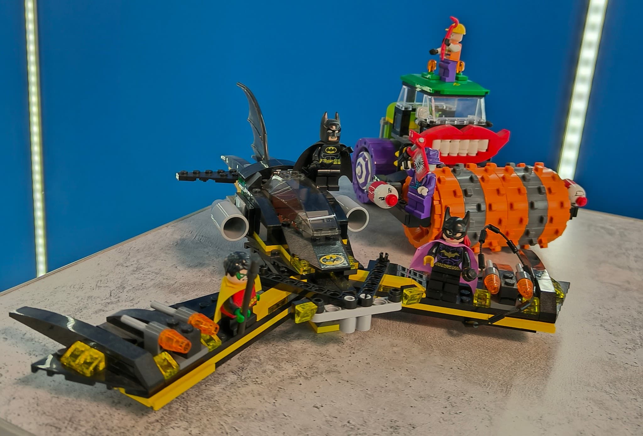 LEGO 76013 Batman: The Joker Steam Roller