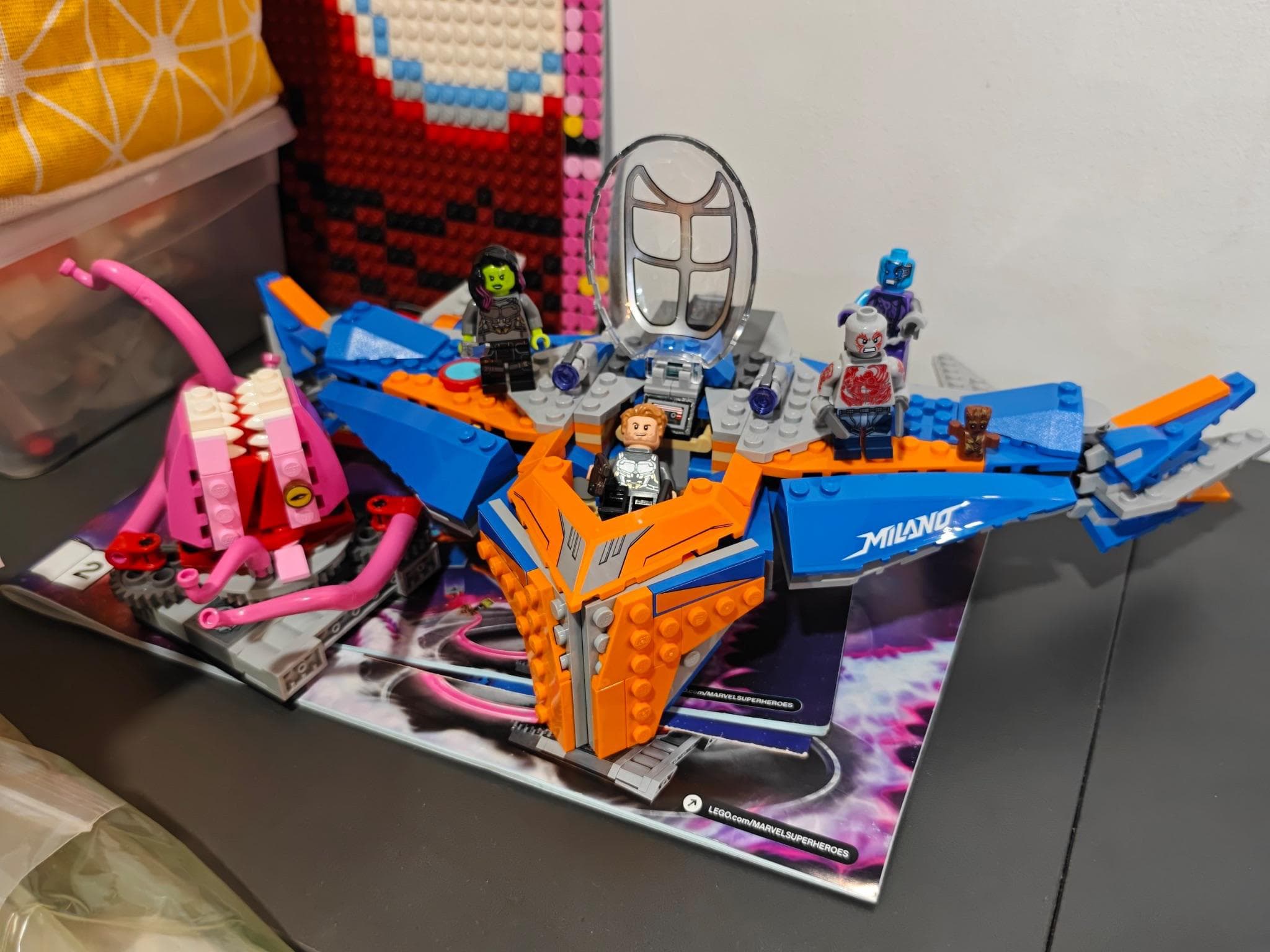 LEGO 76081 The Milano vs. The Abilisk
