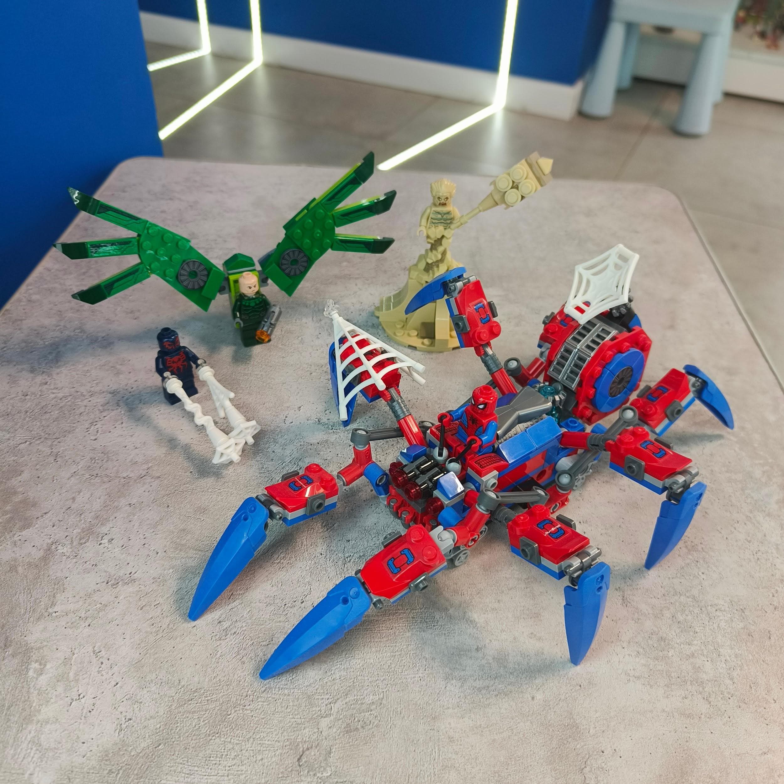 LEGO 76114 Spider-Man's Spider Crawler