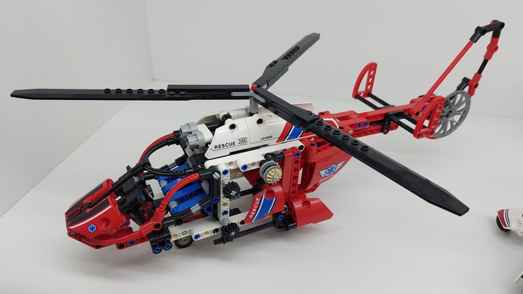 LEGO 8068 Rescue Helicopter