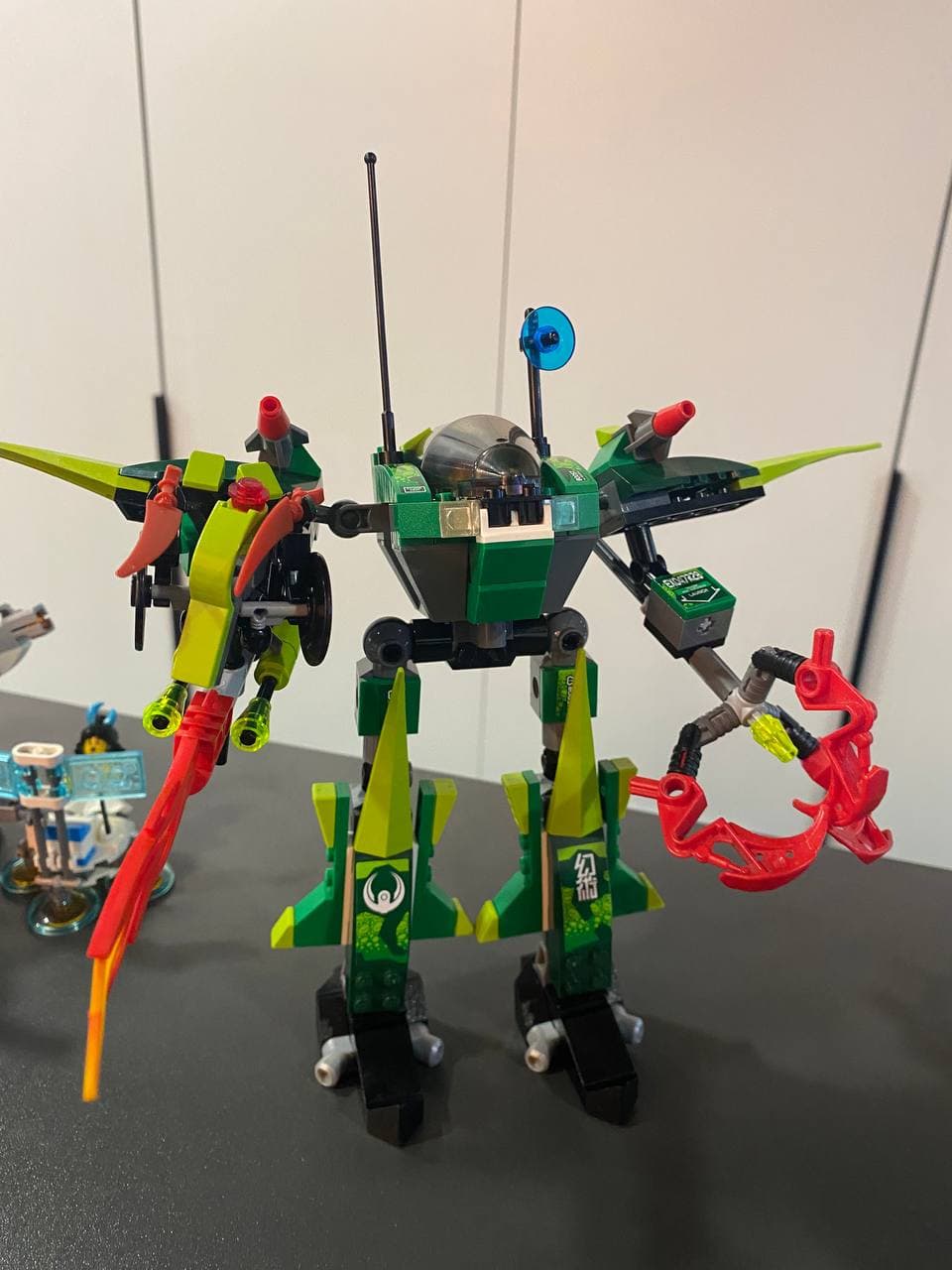 LEGO 8114 Chameleon Hunter