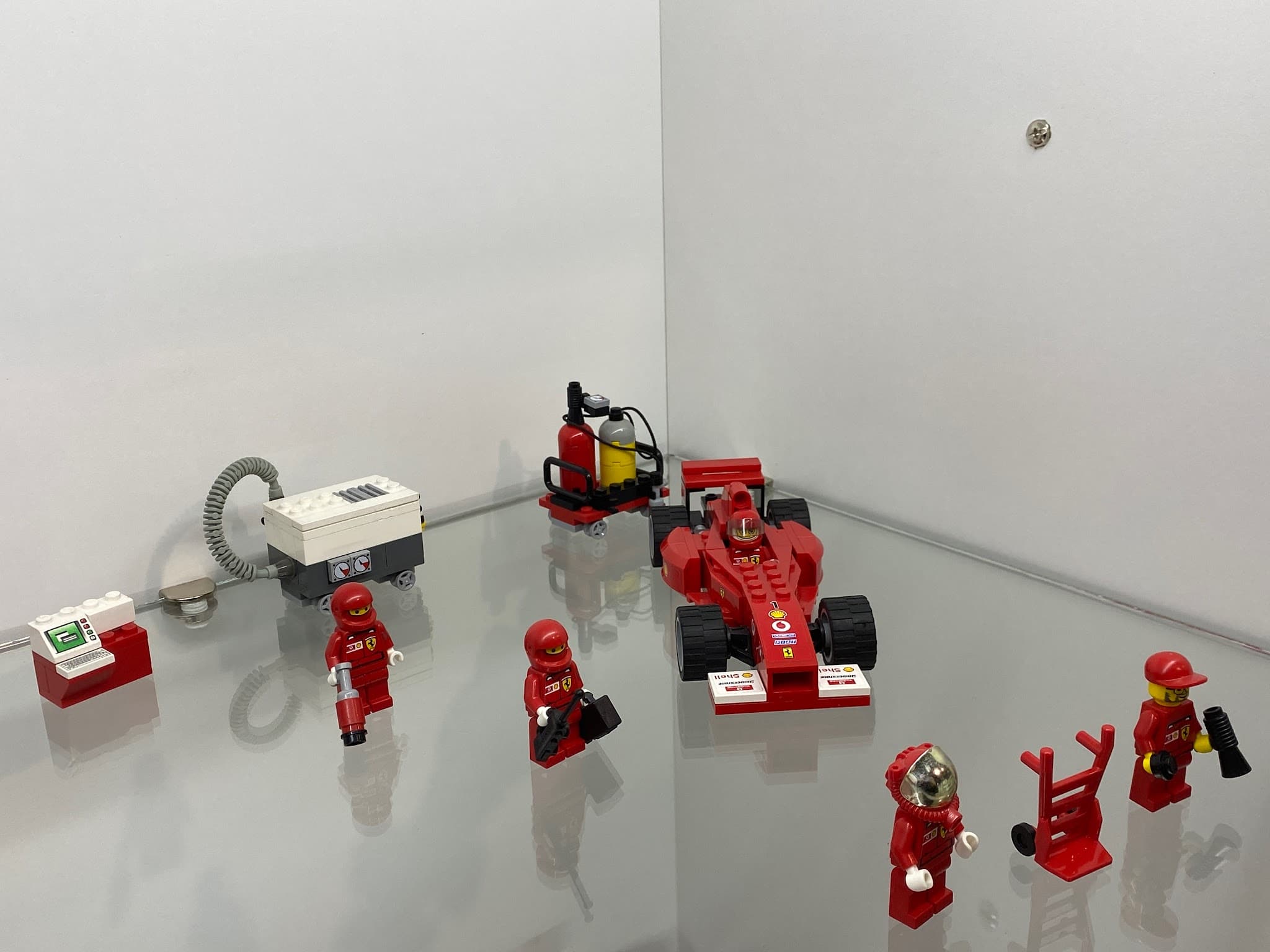 LEGO 8673 Ferrari F1 Fuel Stop