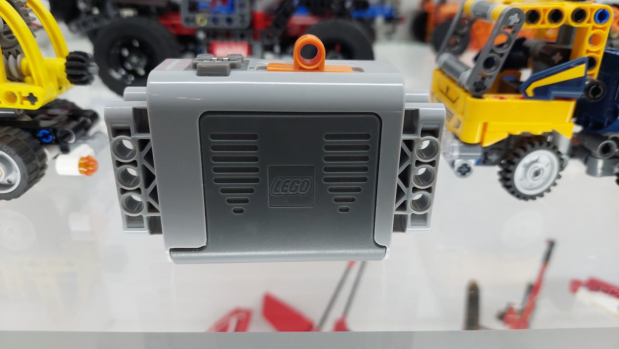 LEGO 8881 Battery Box