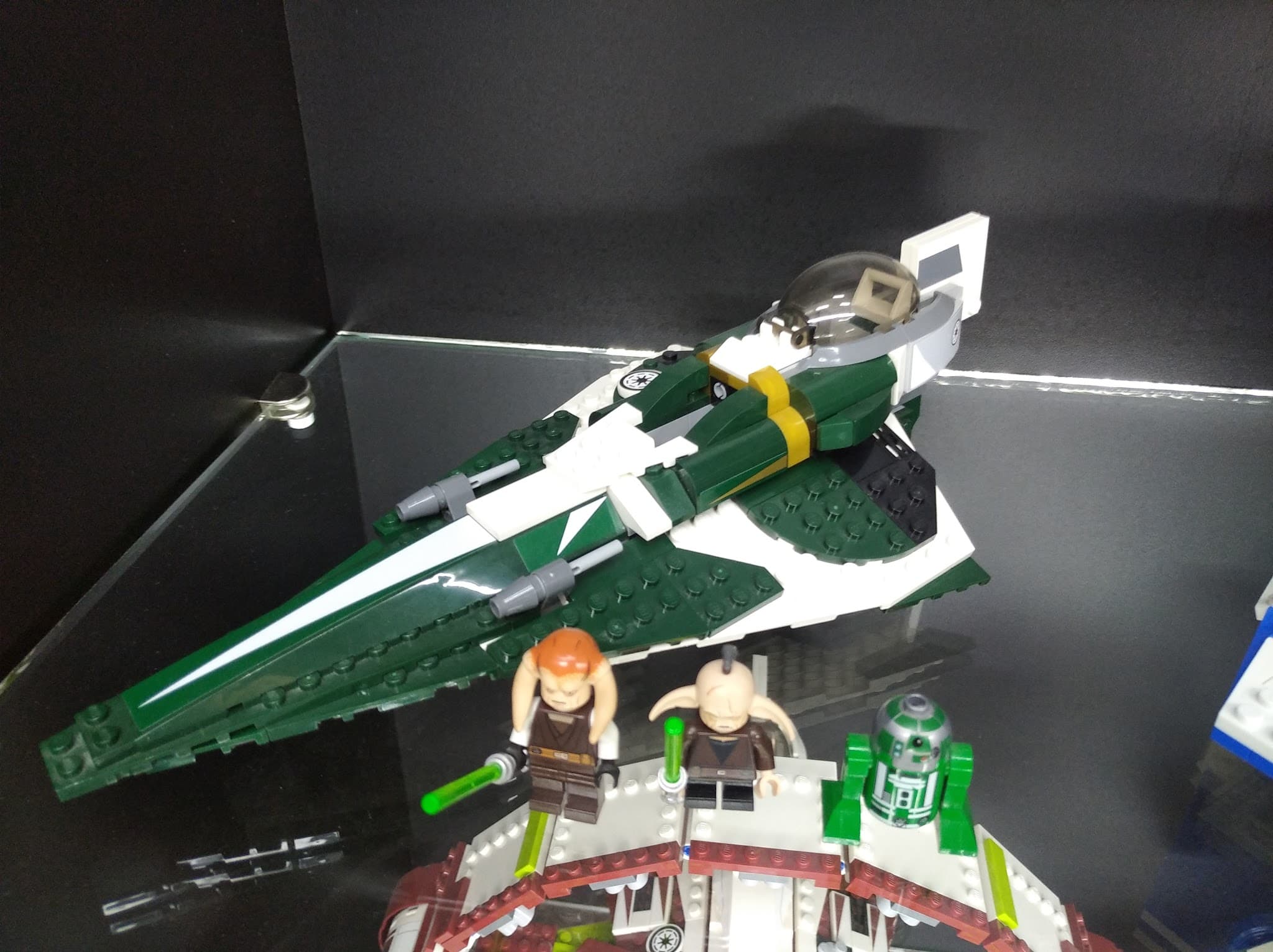 LEGO 9498 Saesee Tiin's Jedi Starfighter