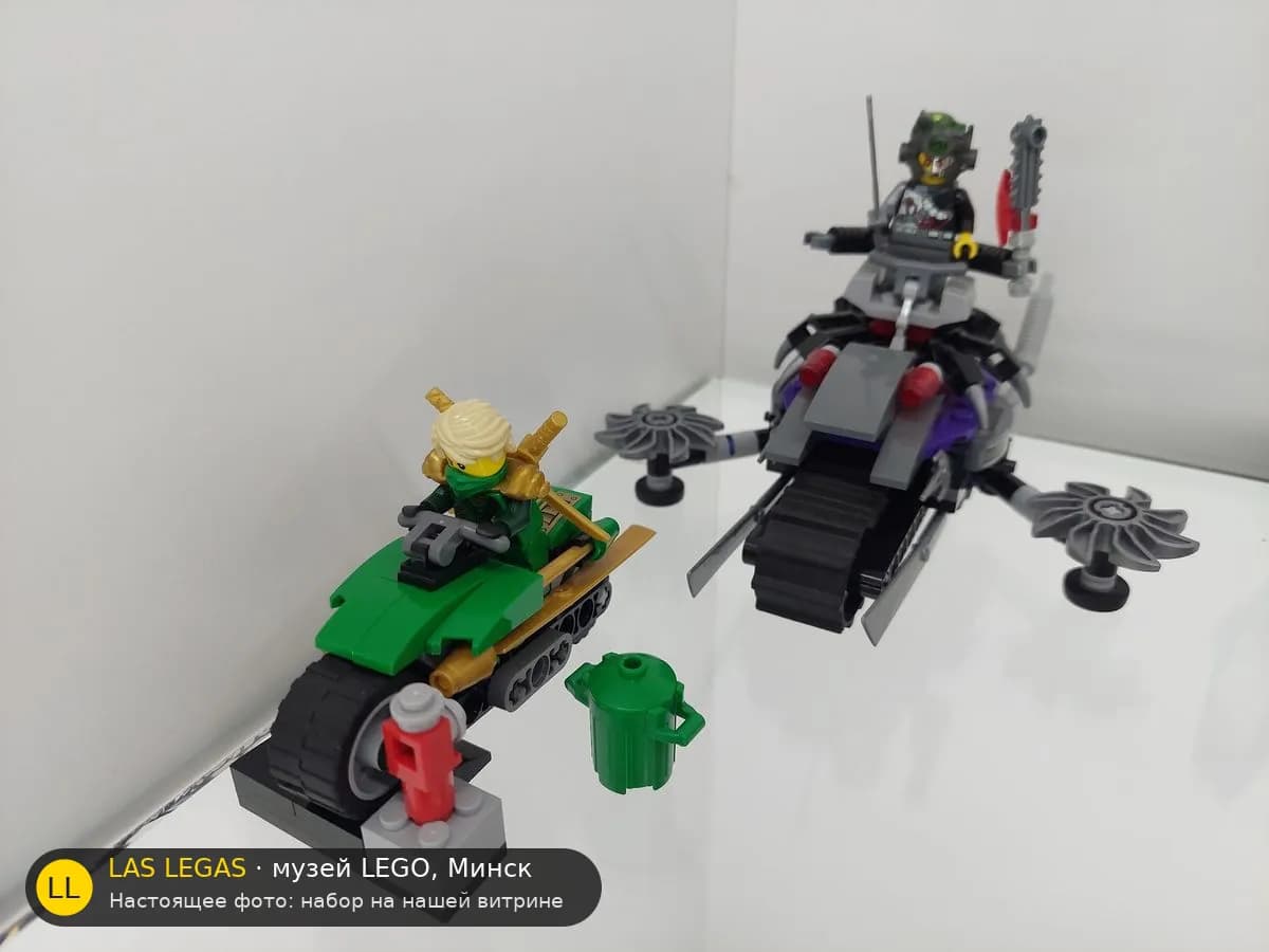 LEGO 70722 Атака ОверБорга (OverBorg Attack) на витрине музея Las Legas